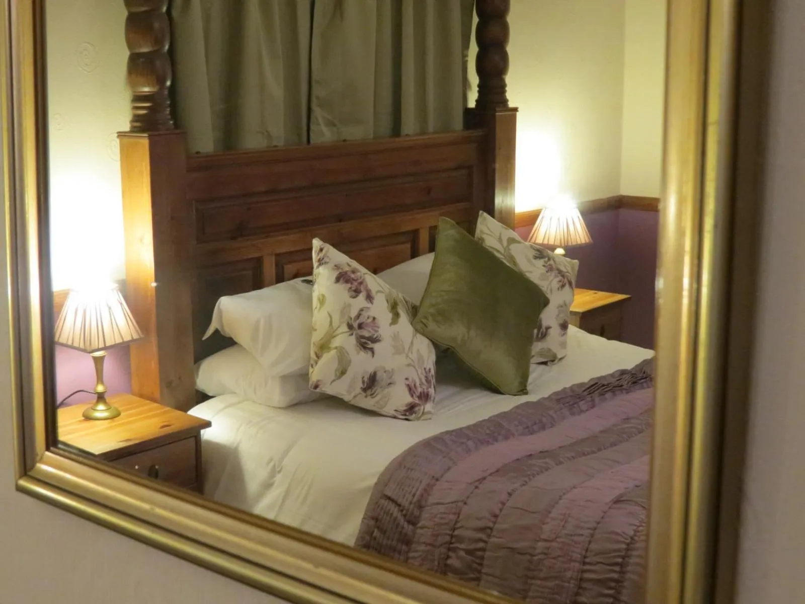 Decorative detail in Laurel Cottage