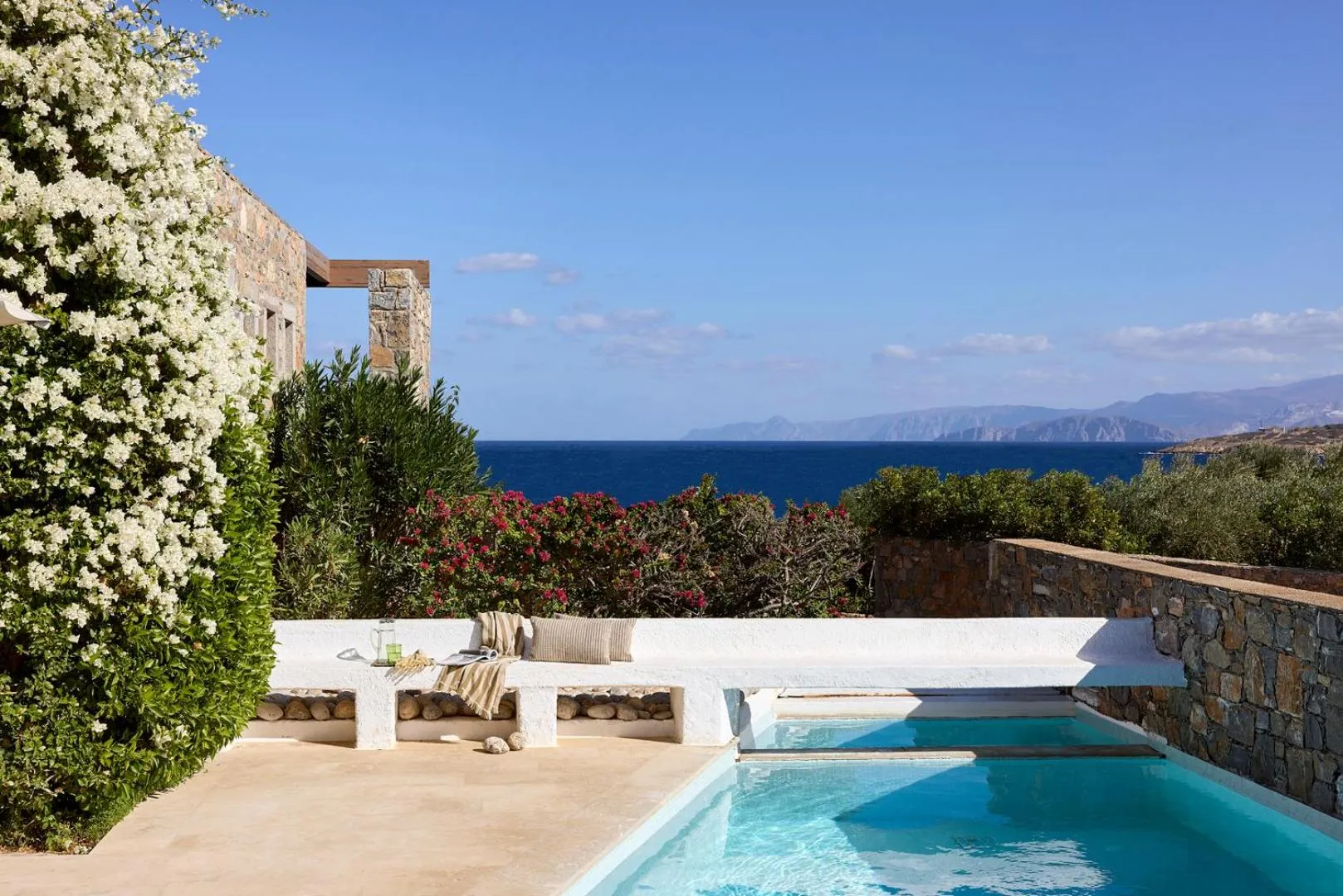 Garden in Thalassa Villas