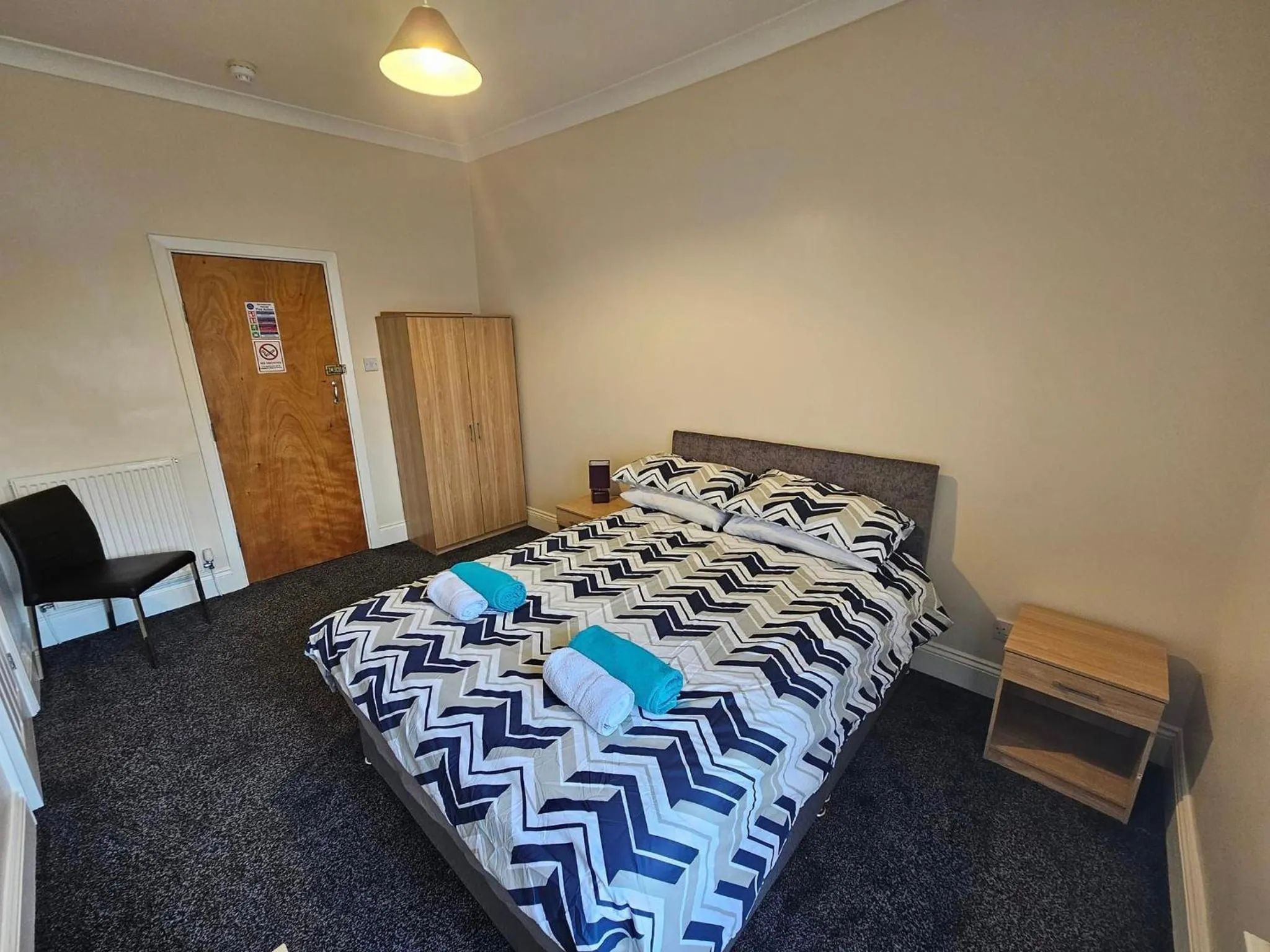 Photo of the whole room, Bed in Bayswater House