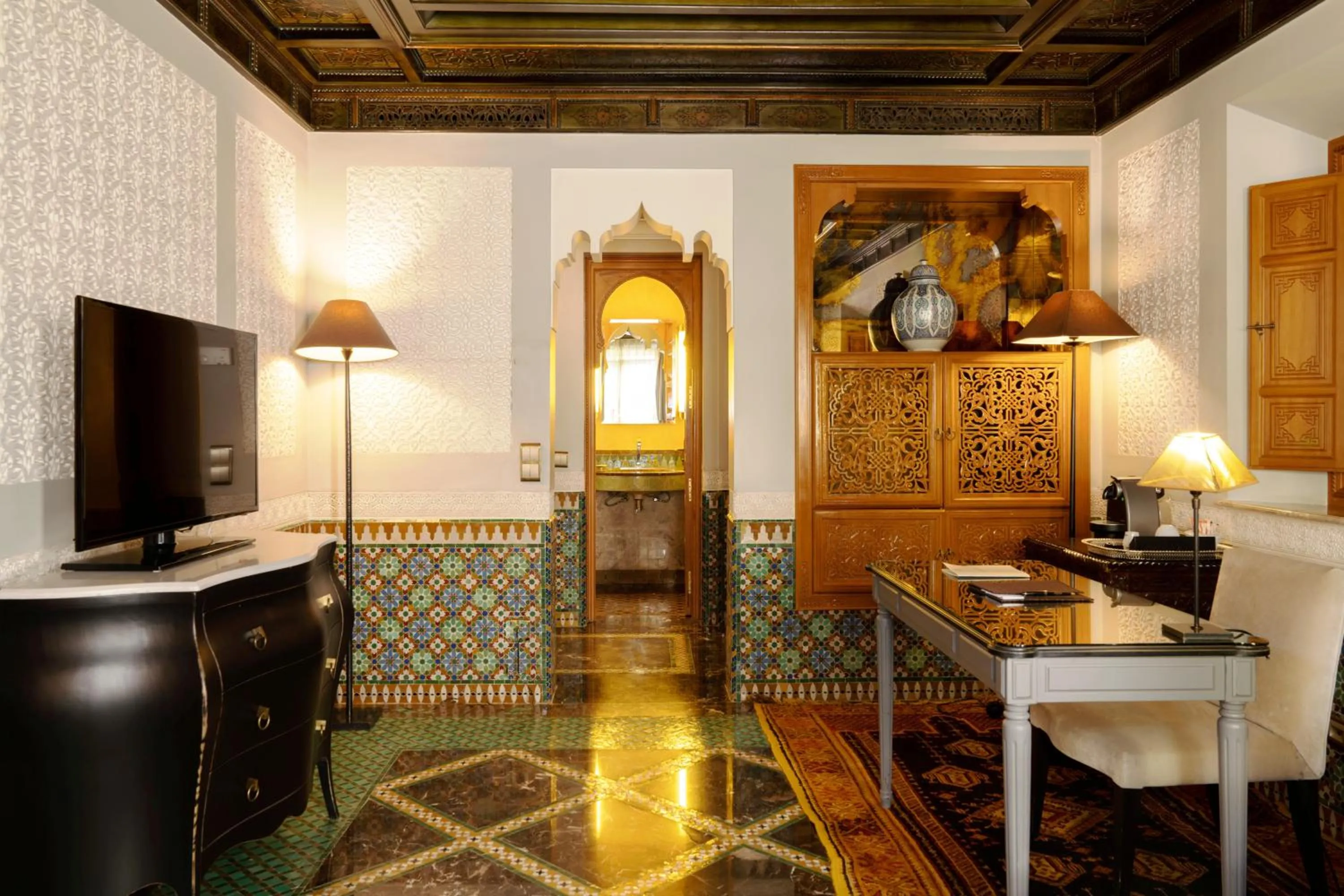 hair dresser in Palais Faraj Suites & Spa