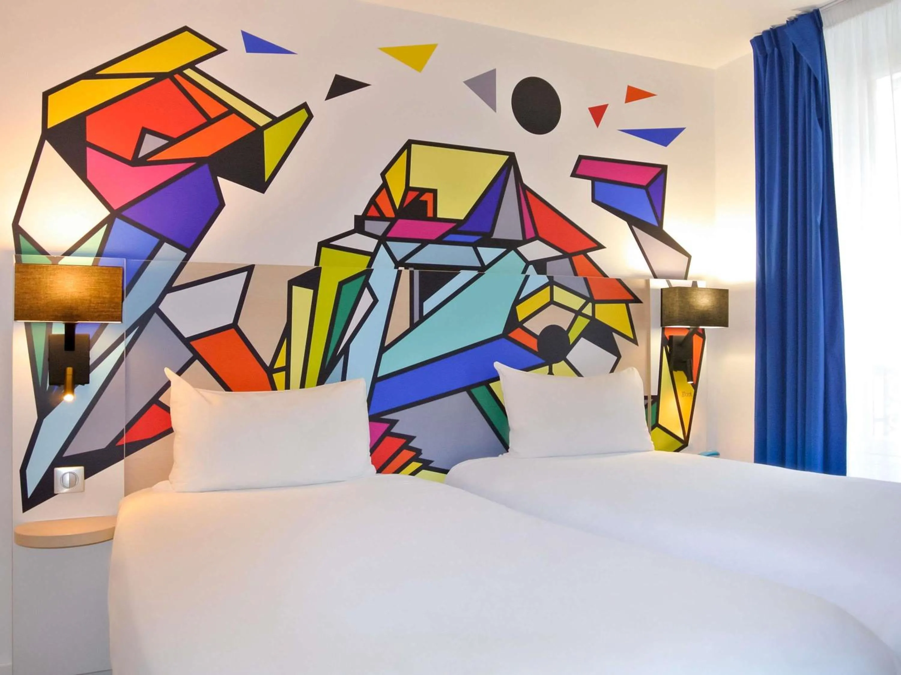 Bedroom, Bed in ibis Styles Paris Maine Montparnasse