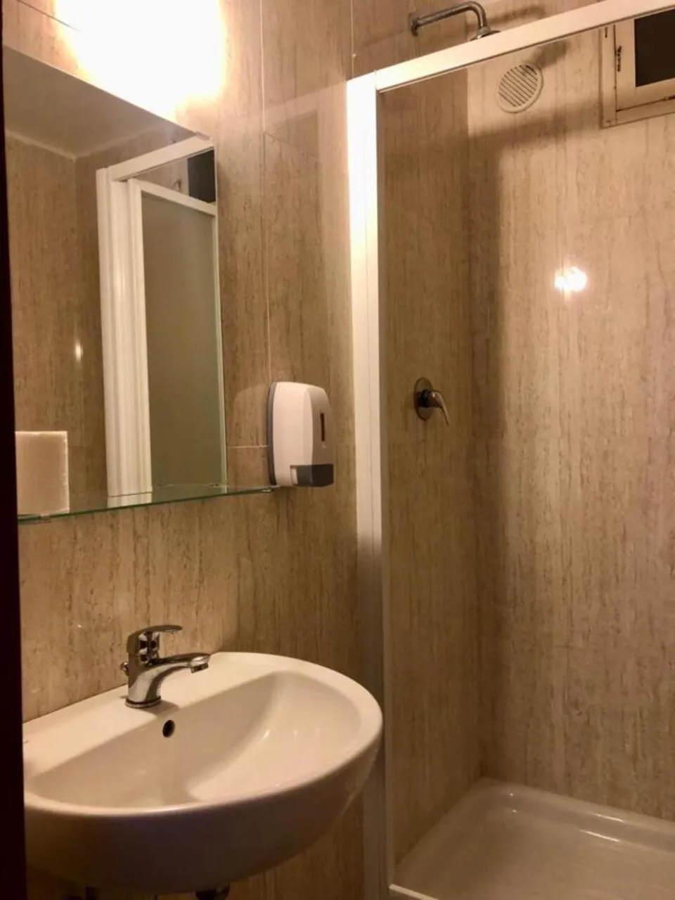 Shower in Relais Florence