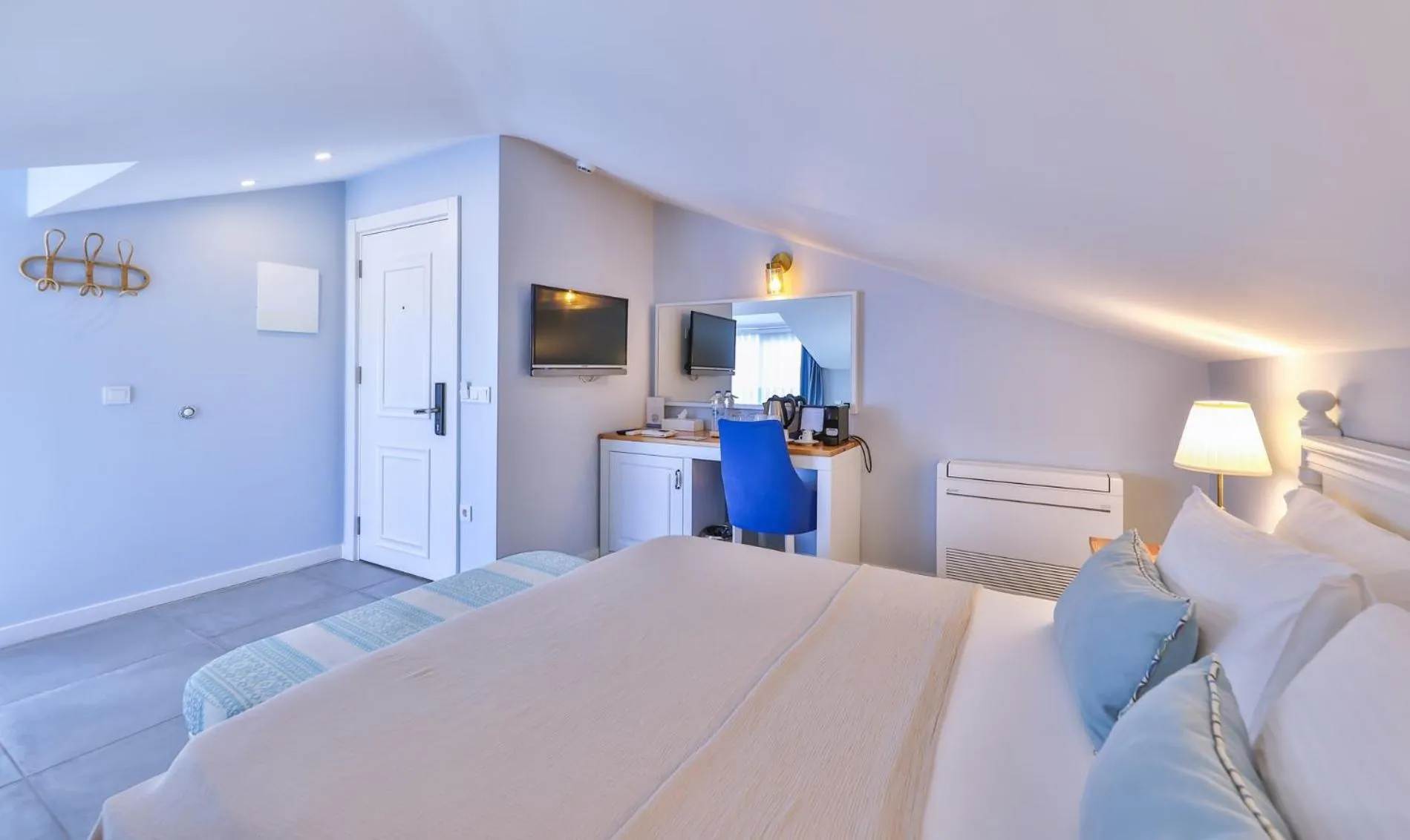 Photo of the whole room, Bed in Luvi Kaş Otel - Adults Only (+16)