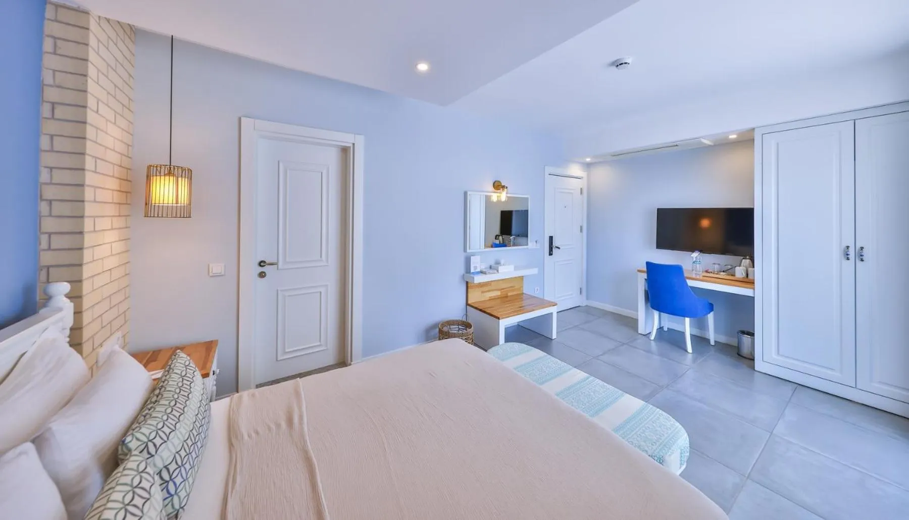 Photo of the whole room, Bed in Luvi Kaş Otel - Adults Only (+16)