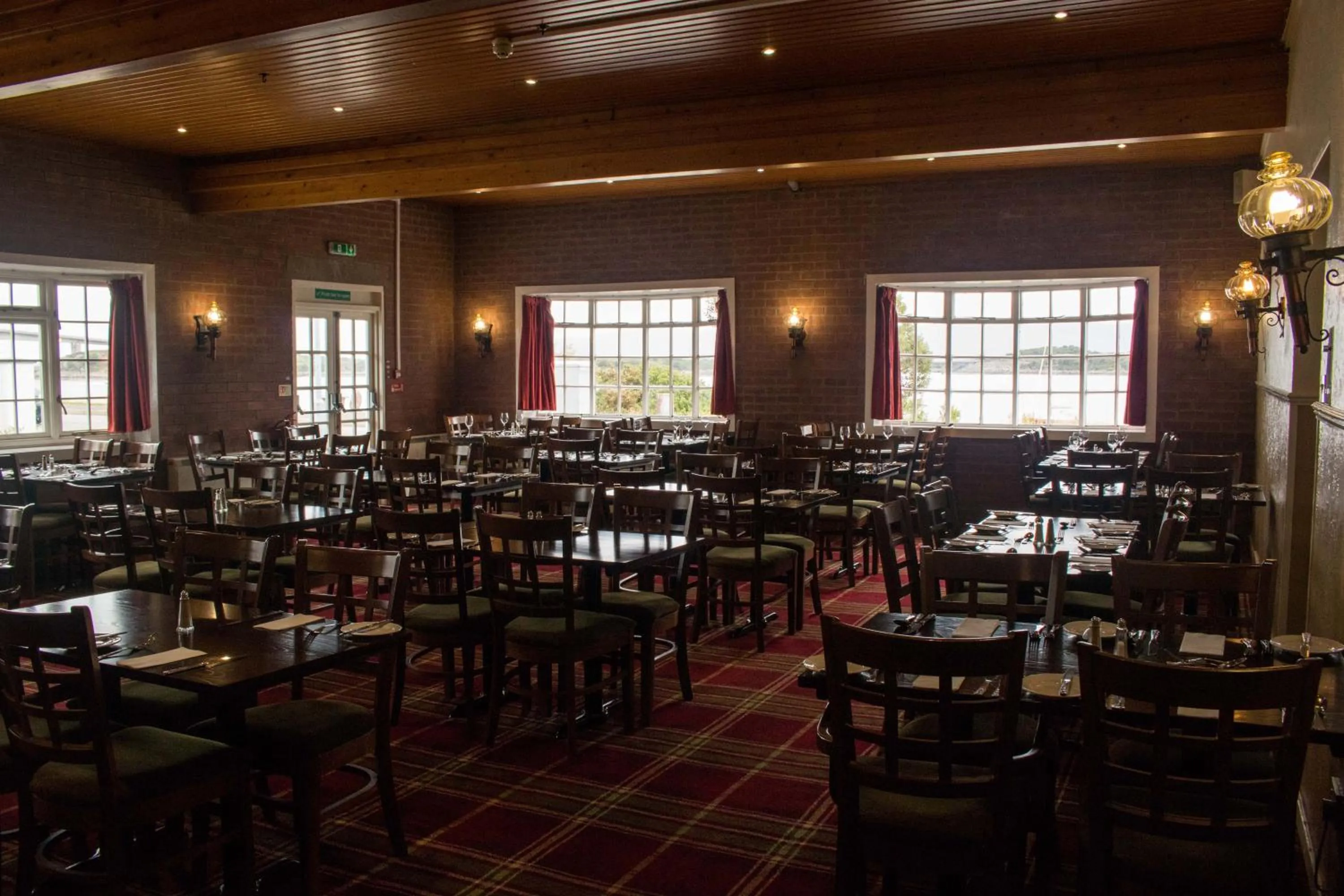 Restaurant/places to eat in Kings Arms Hotel - A Bespoke Hotel
