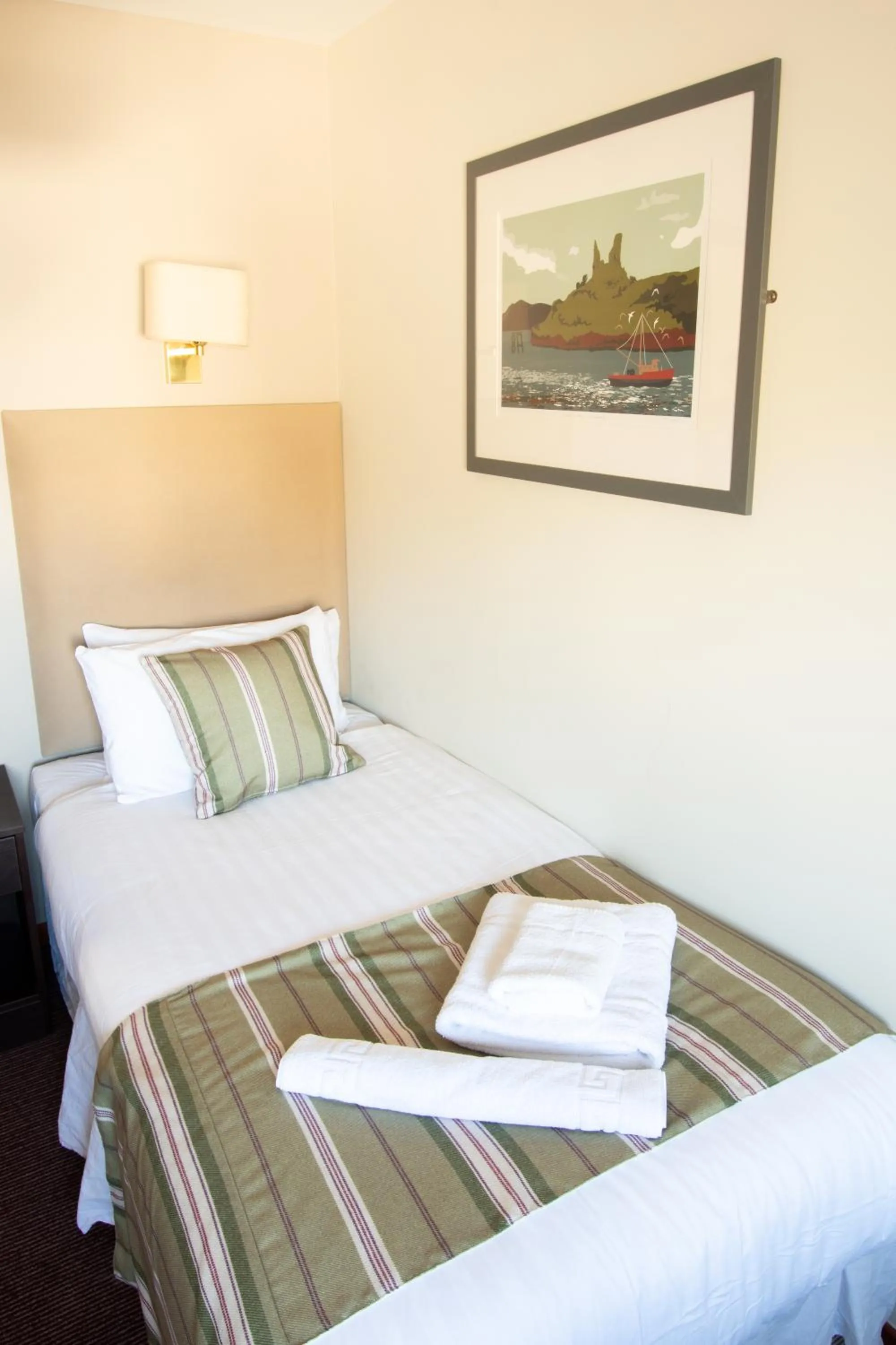 Bedroom, Bed in Kings Arms Hotel - A Bespoke Hotel