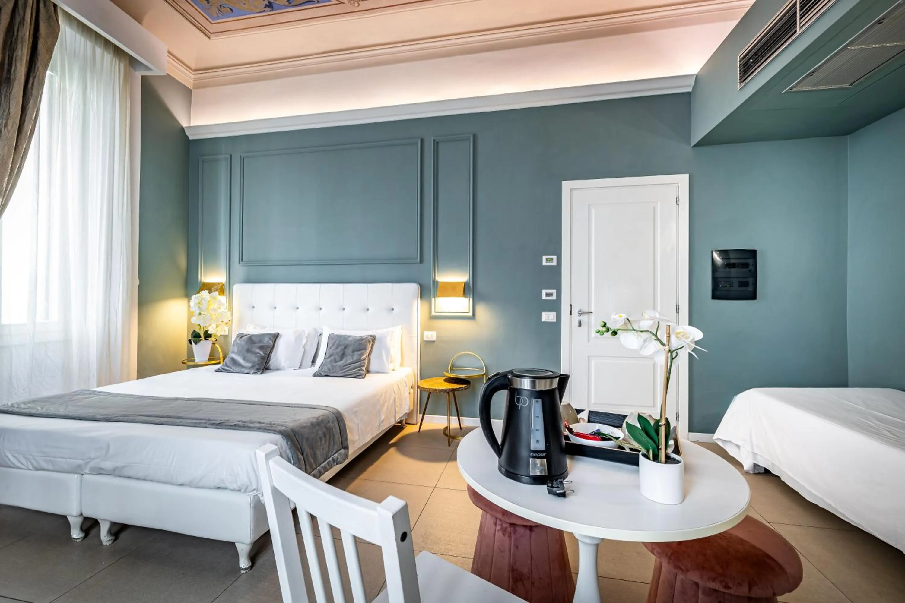 Photo of the whole room, Bed in Boutique Hotel La Casa di Morfeo