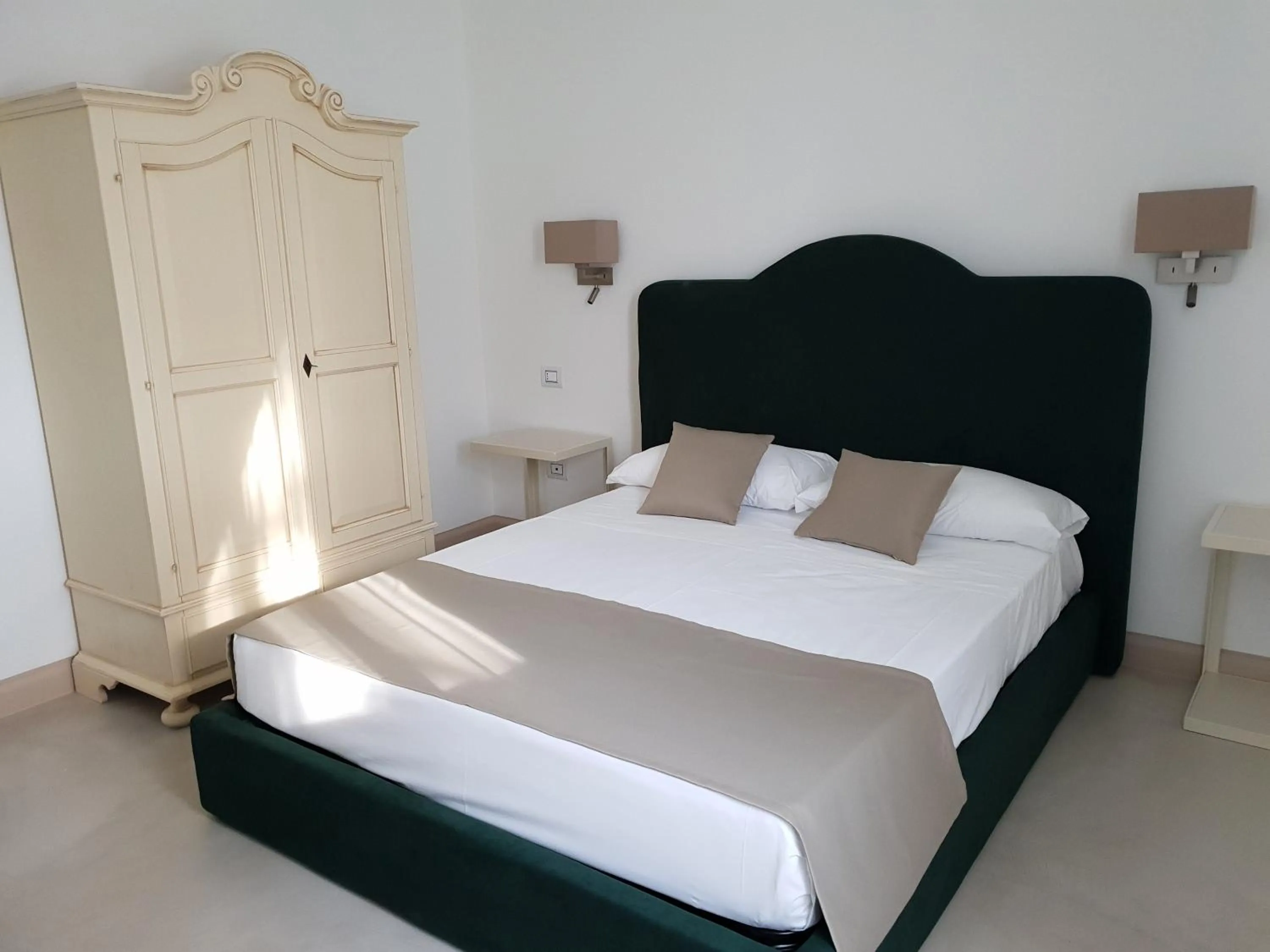 Bed in Villa Natia