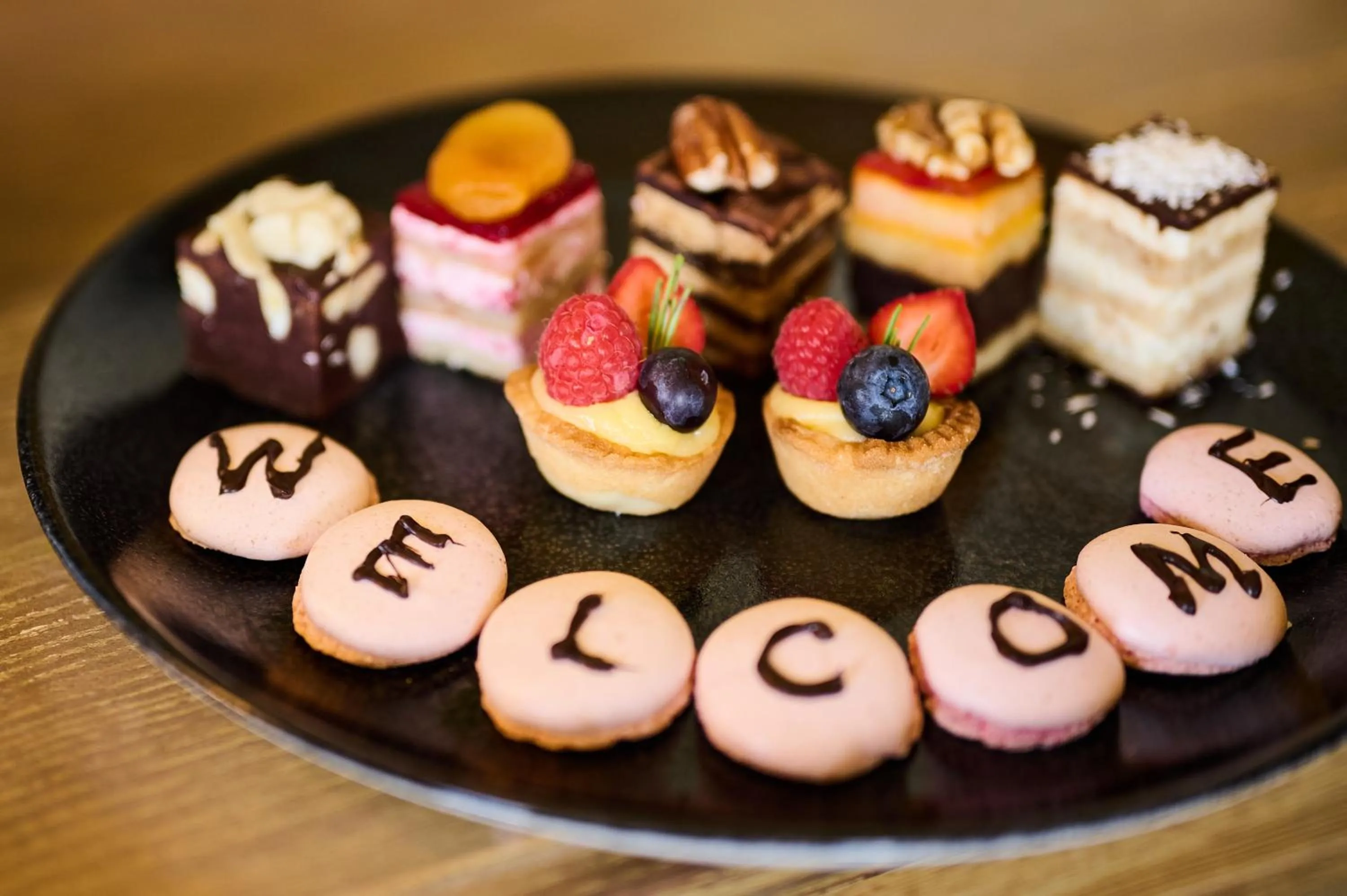 Food and drinks in Comis Hotel & Golf Resort