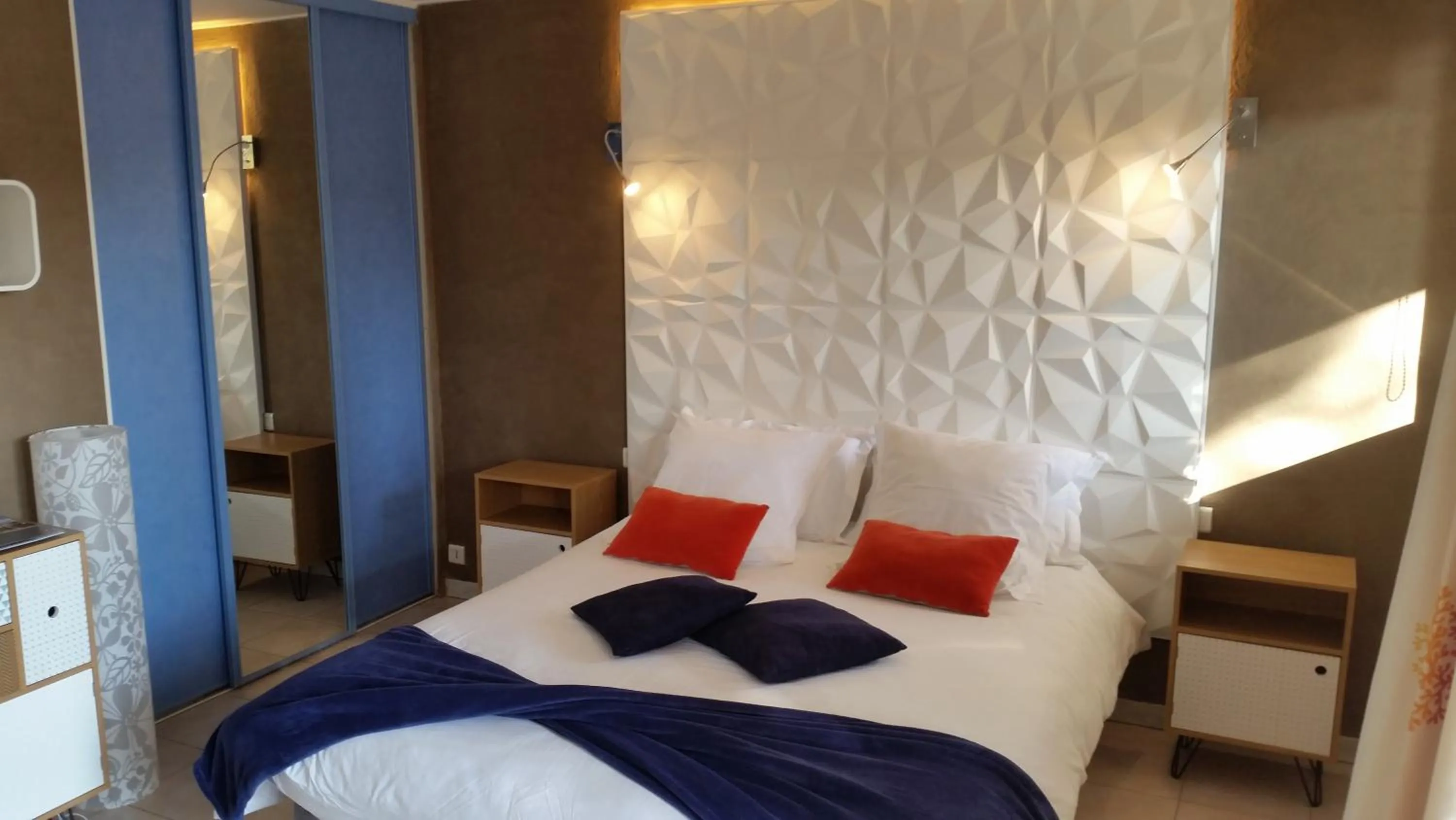 Bedroom, Bed in Chambre d'hôtes La Potinière