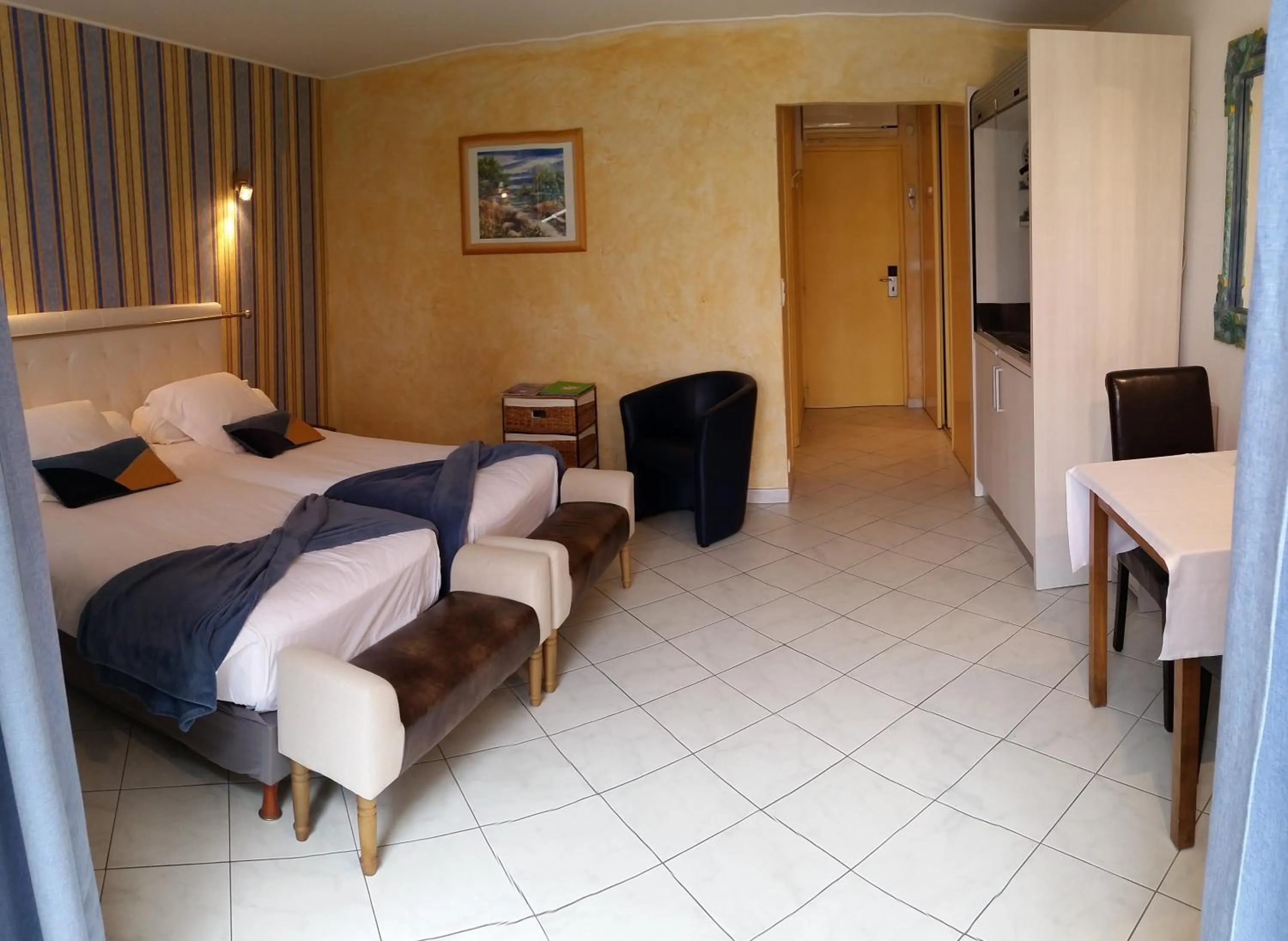 Photo of the whole room, Bed in Chambre d'hôtes La Potinière