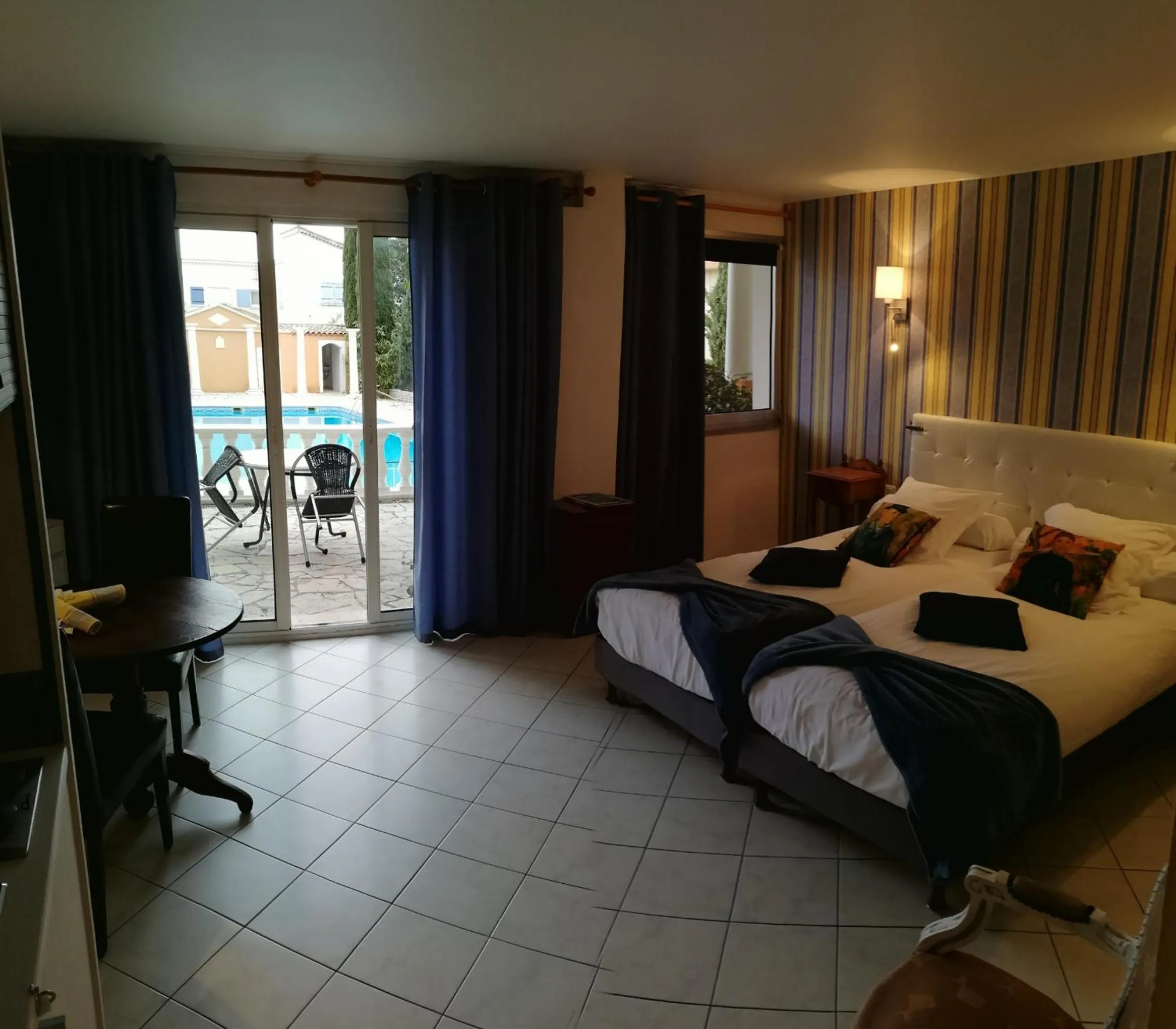 Balcony/Terrace, Bed in Chambre d'hôtes La Potinière