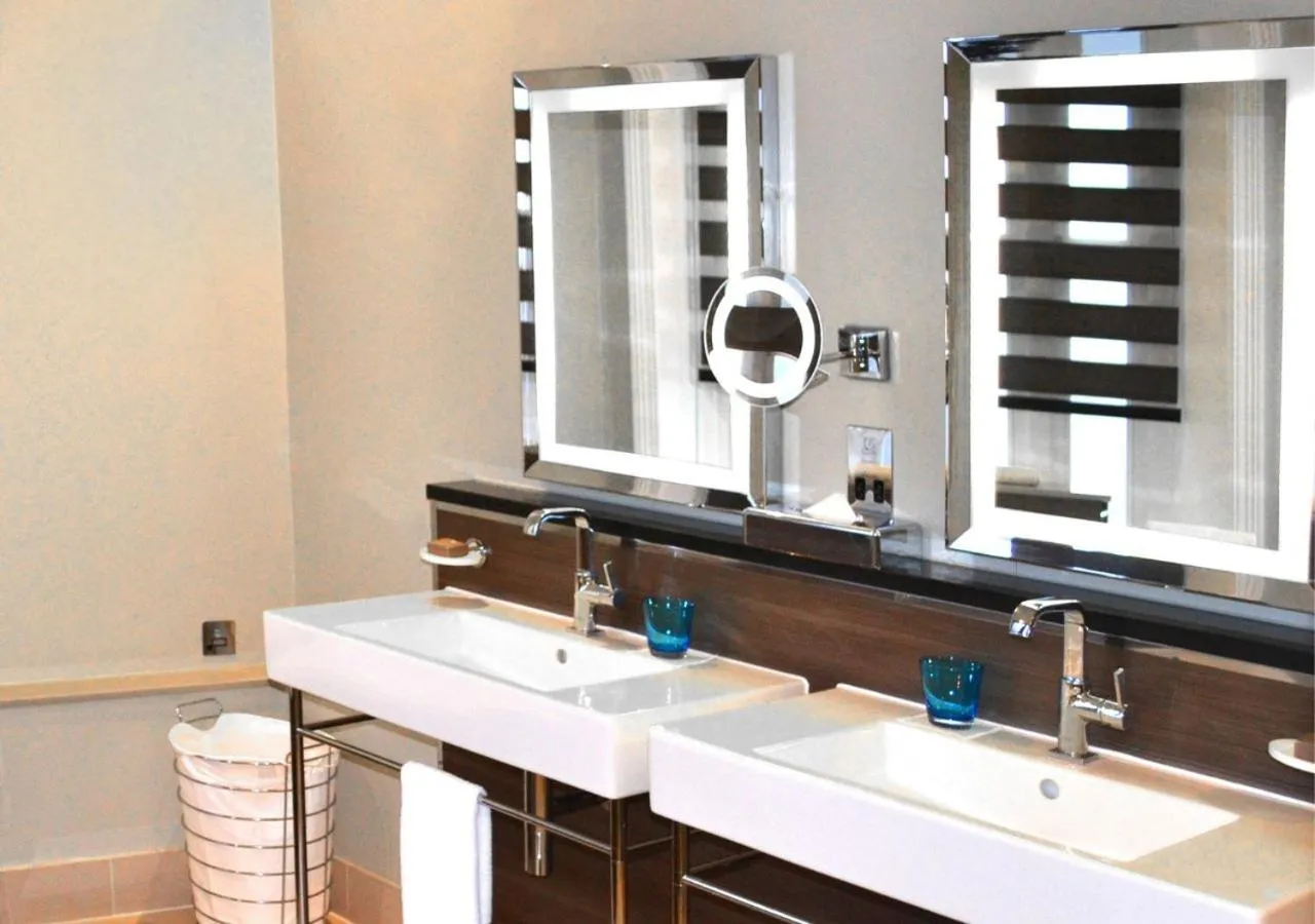 Bathroom in Taj 51 Buckingham Gate Suites and Residences