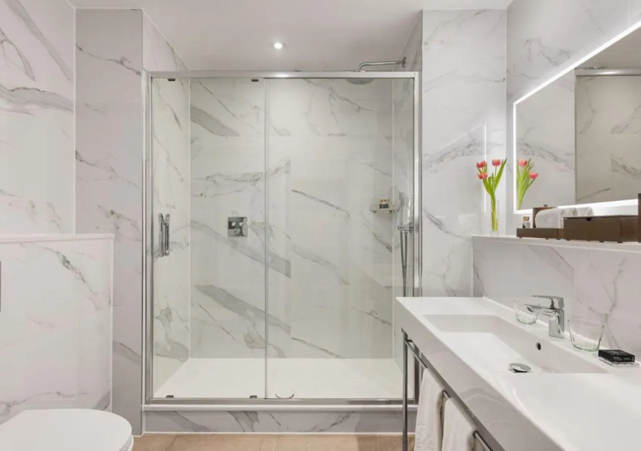 Bathroom in Taj 51 Buckingham Gate Suites and Residences