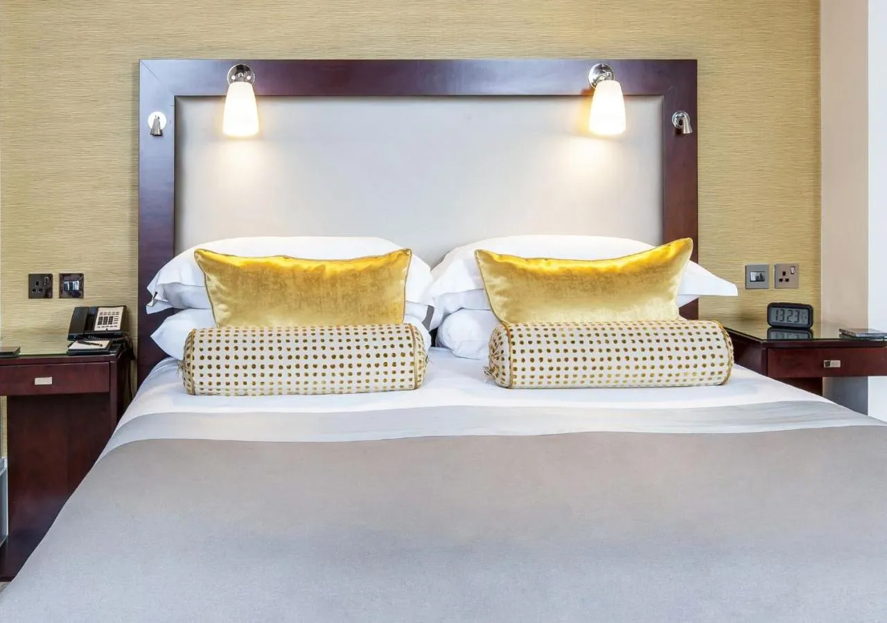 Bed in Taj 51 Buckingham Gate Suites and Residences