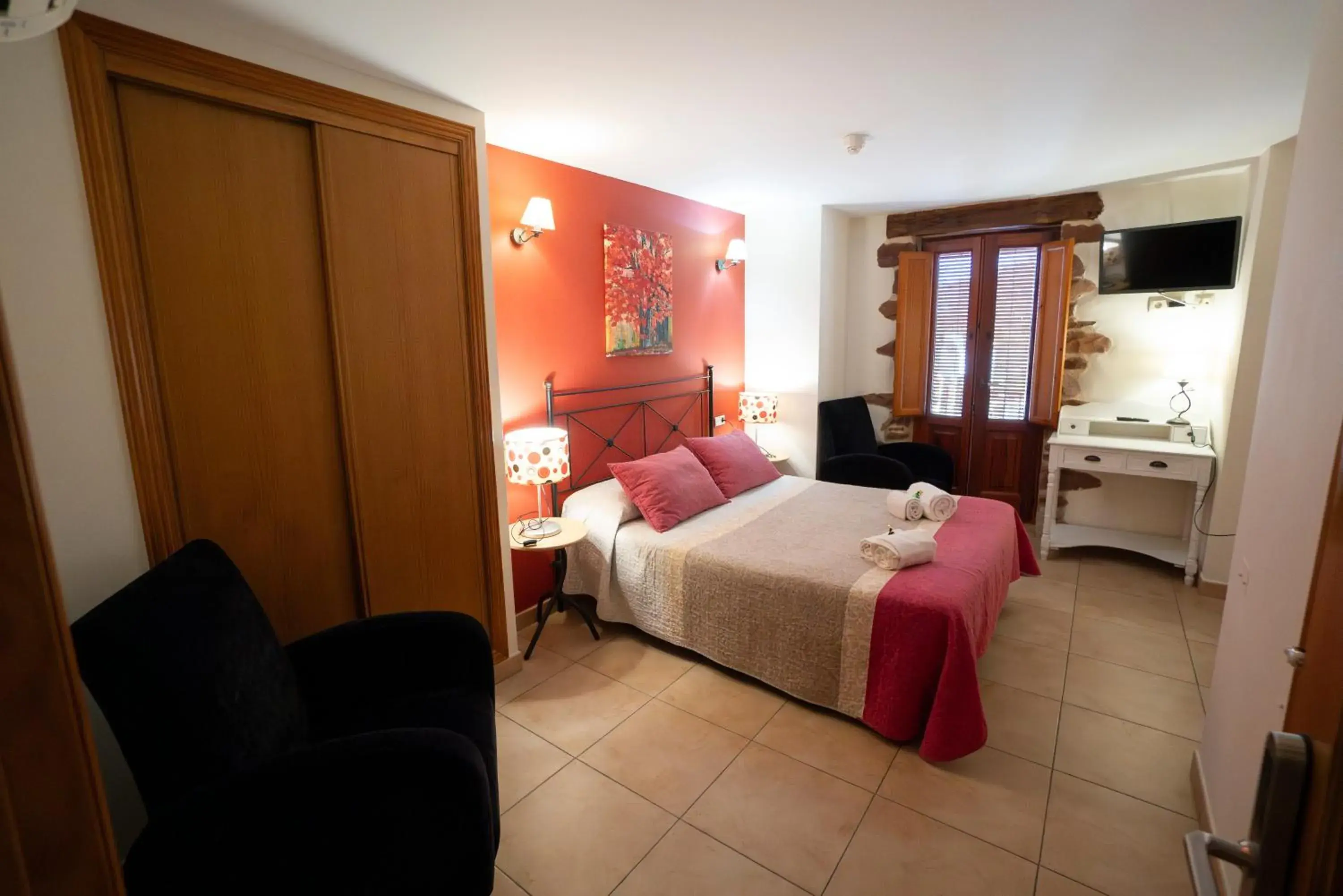 Double Room with Balcony - single occupancy in Hotel Rural L'Antic Portal Double Room with Balcony - single occupancy in Hotel Rural L'Antic Portal