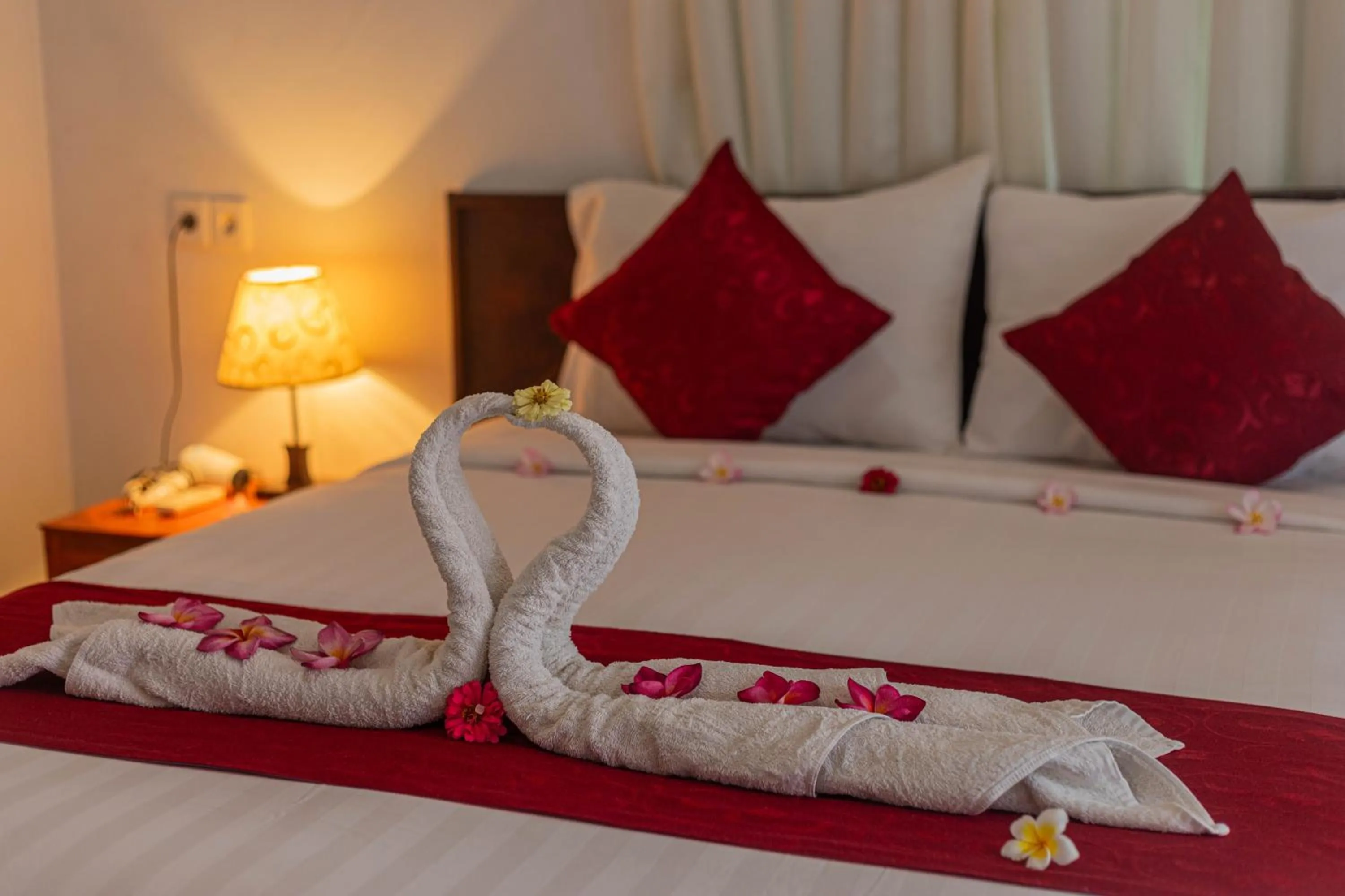 Decorative detail, Bed in Swan Beach Inn