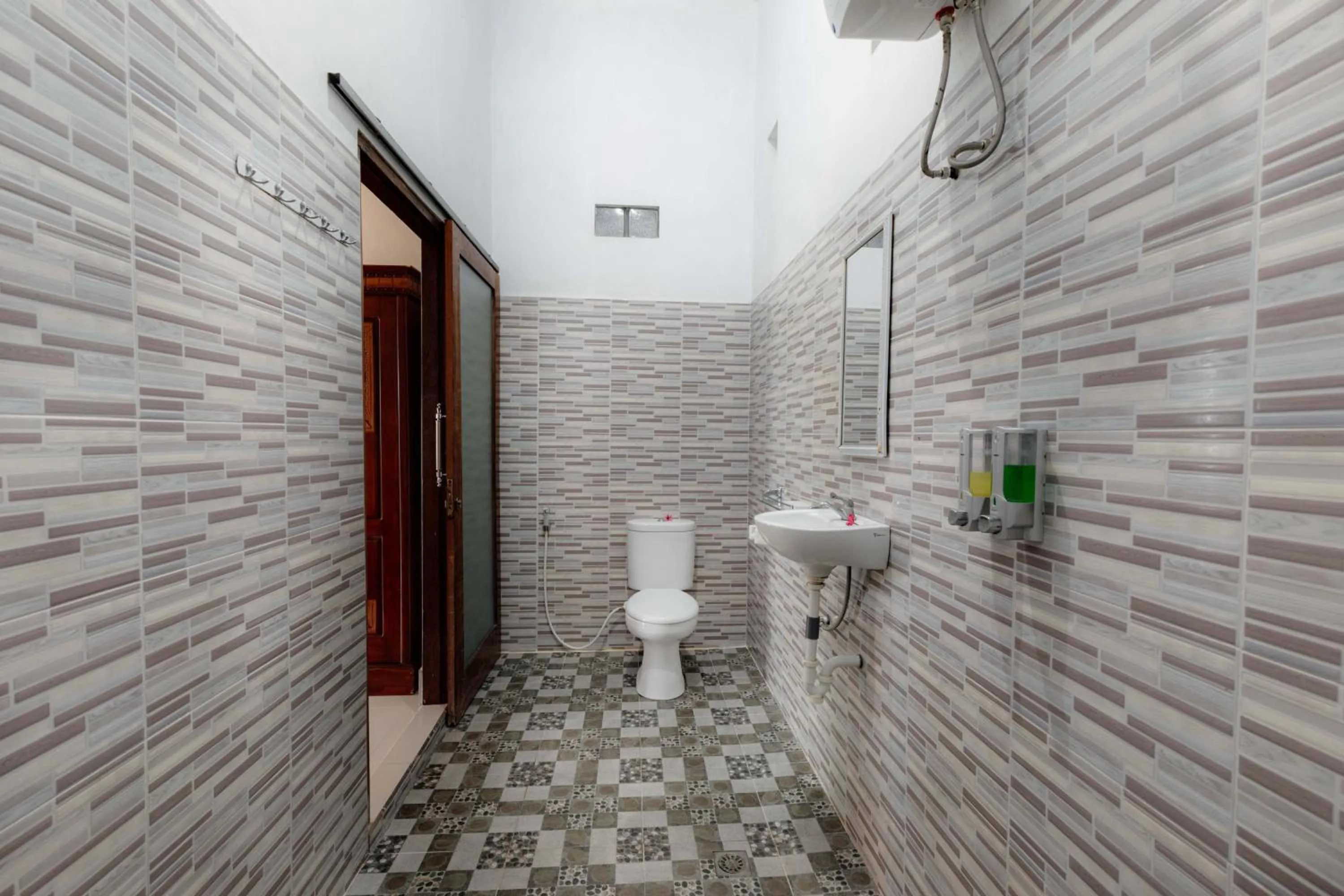 Bathroom in Swan Beach Inn