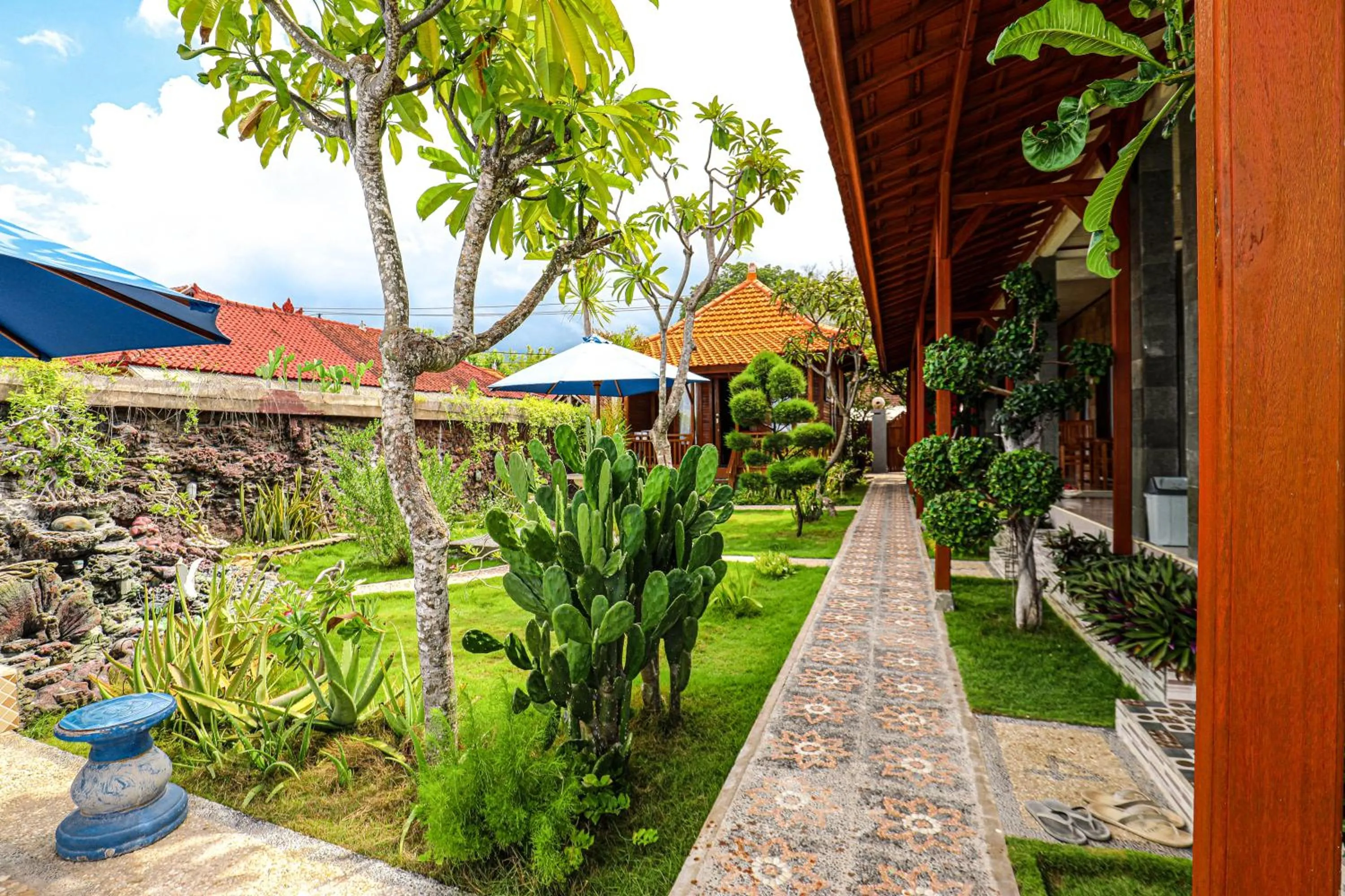 Property building in Swan Beach Inn