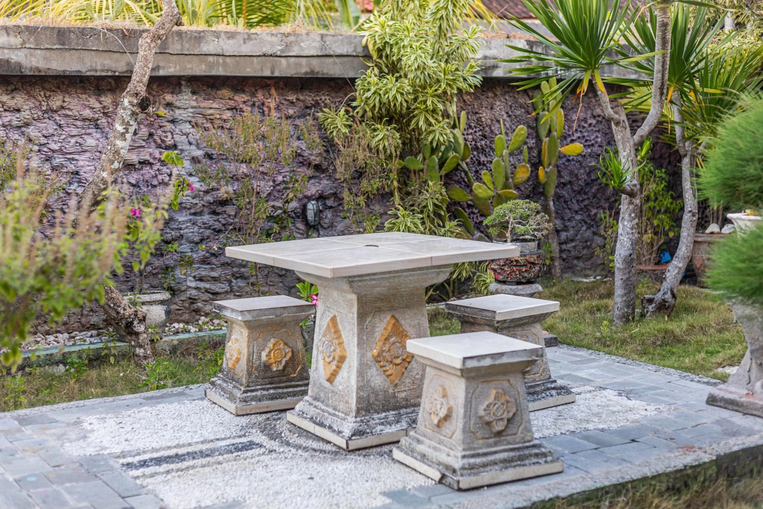 Property building in Swan Beach Inn