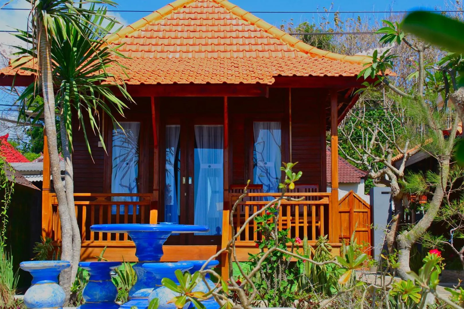 Property building in Swan Beach Inn