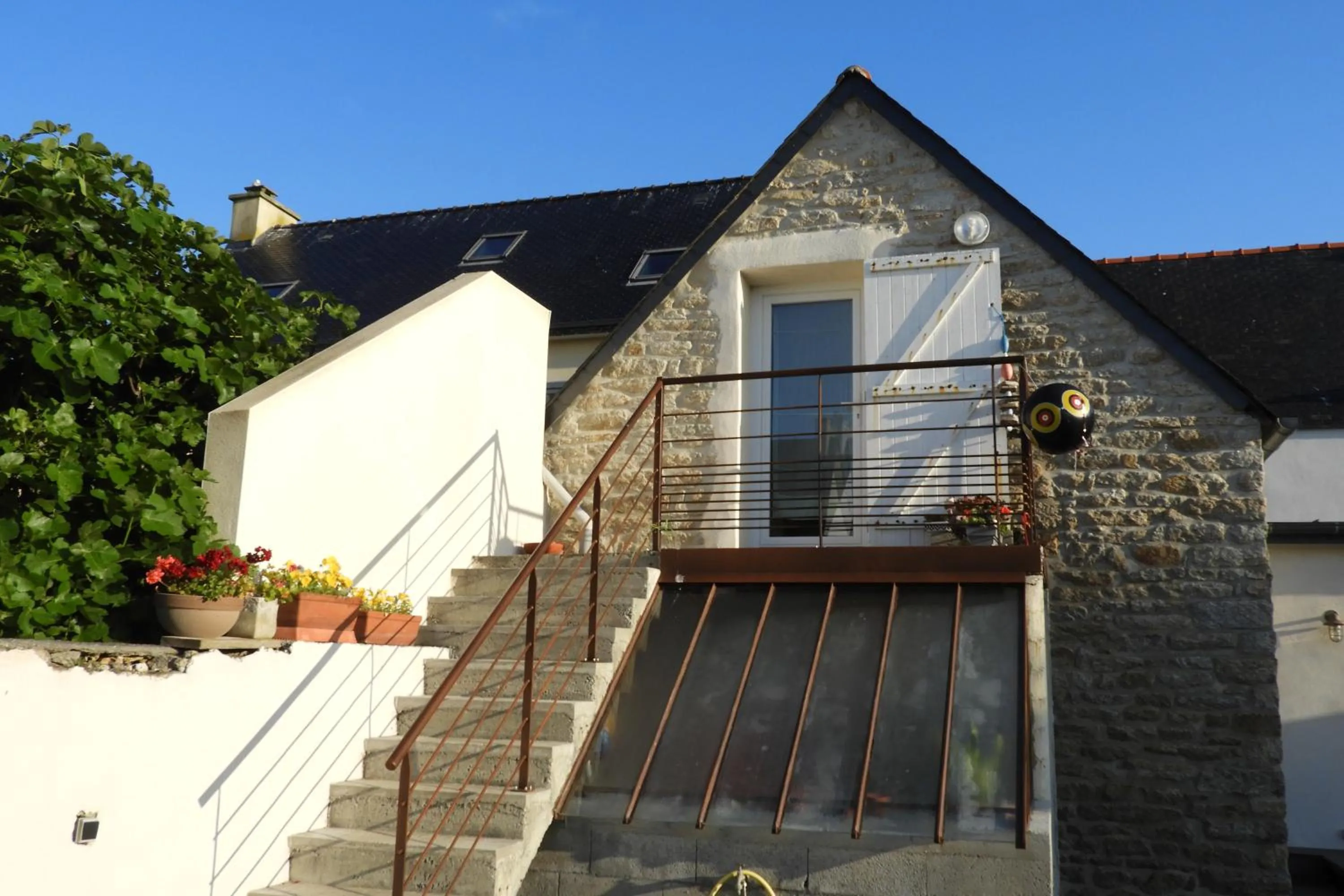 On site in les volets bleus