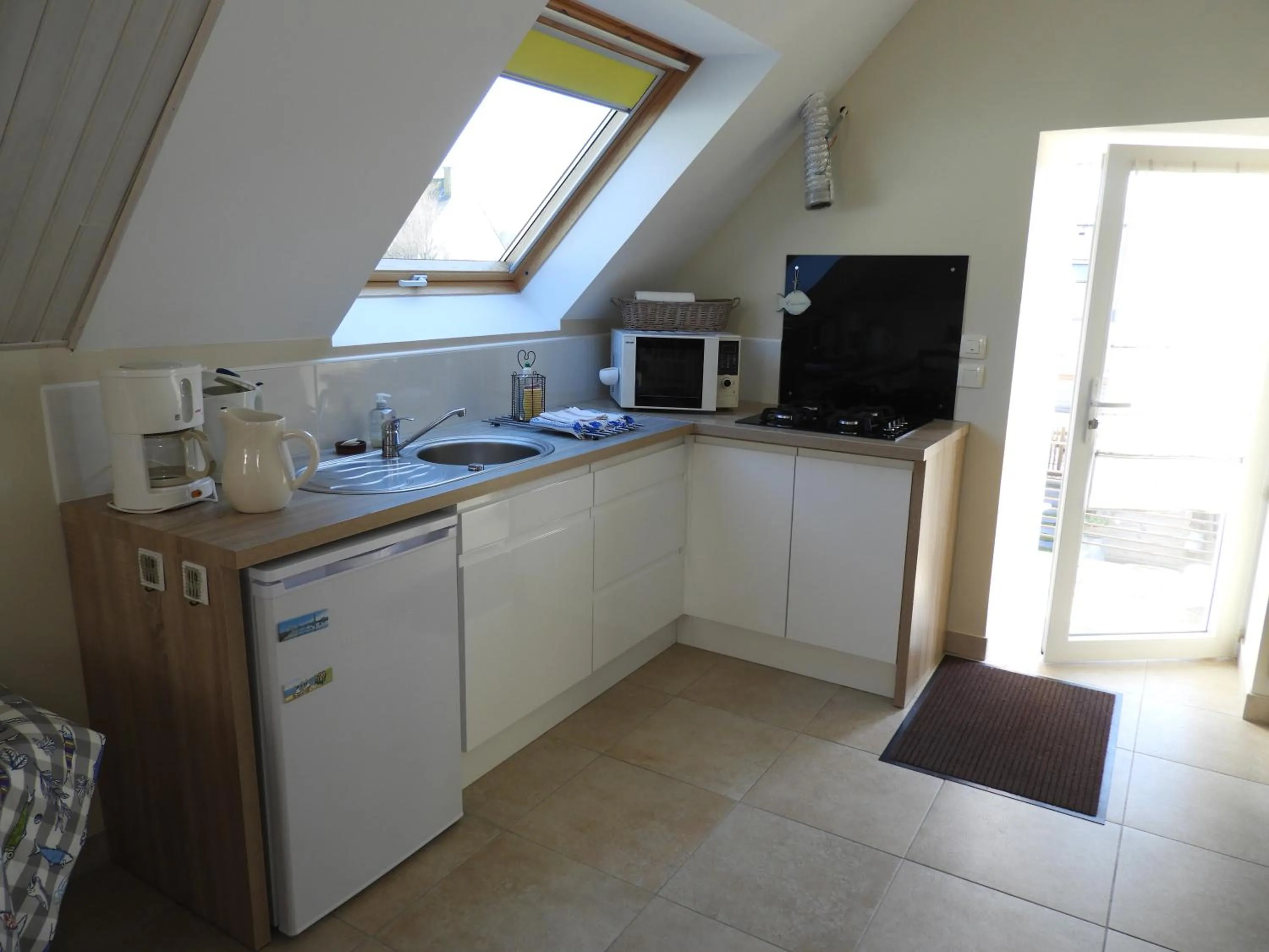 Communal kitchen in les volets bleus