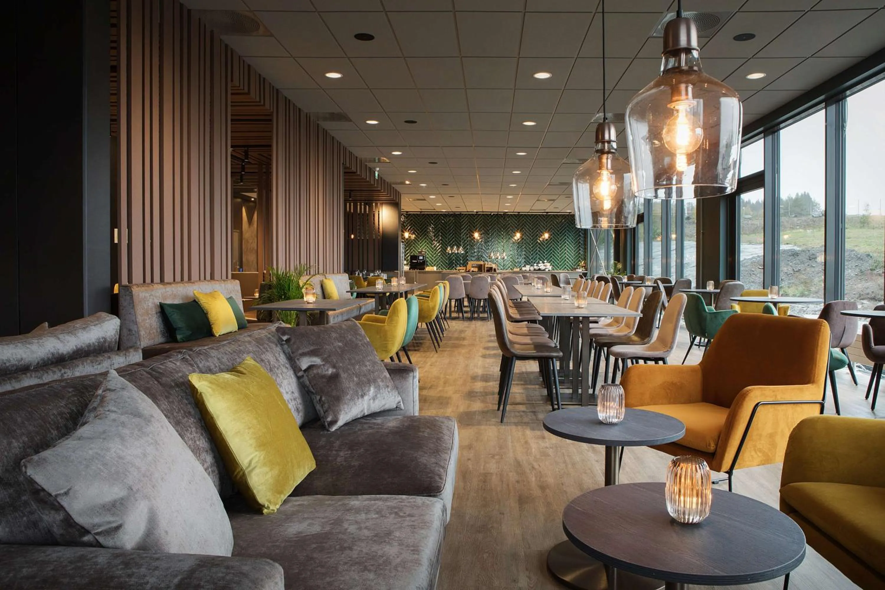 Restaurant/places to eat in Scandic Brennemoen