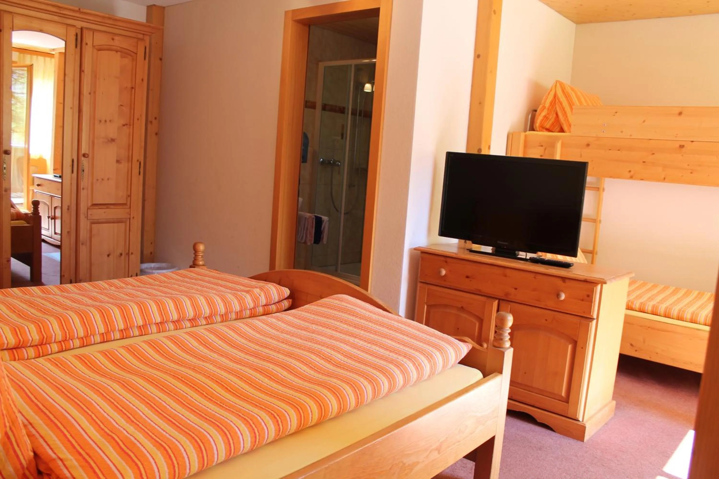 Photo of the whole room, Bed in Pension St. Jakob