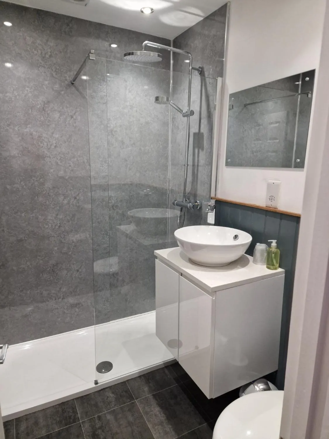 Bathroom in Broadway Country House