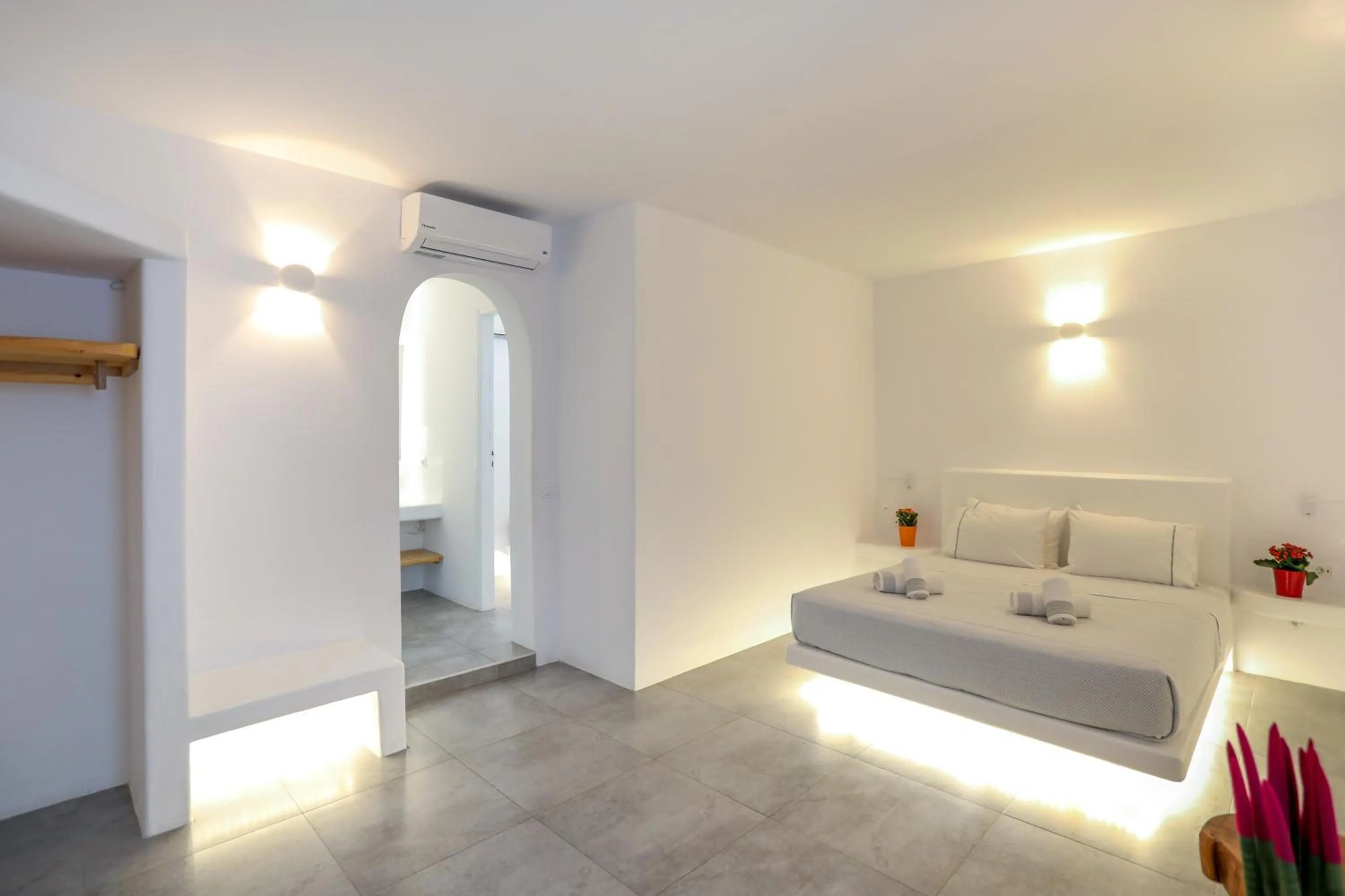 Bed in Petinaros Hotel