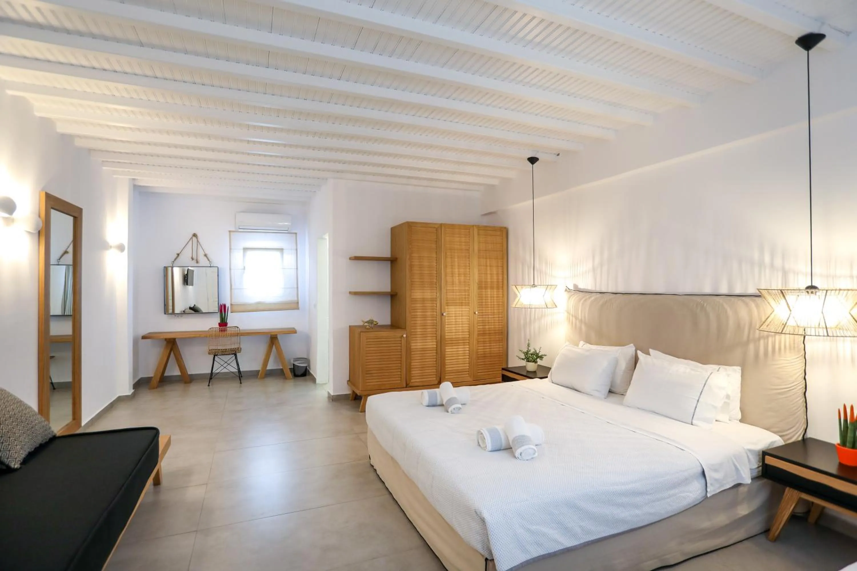 Bed in Petinaros Hotel