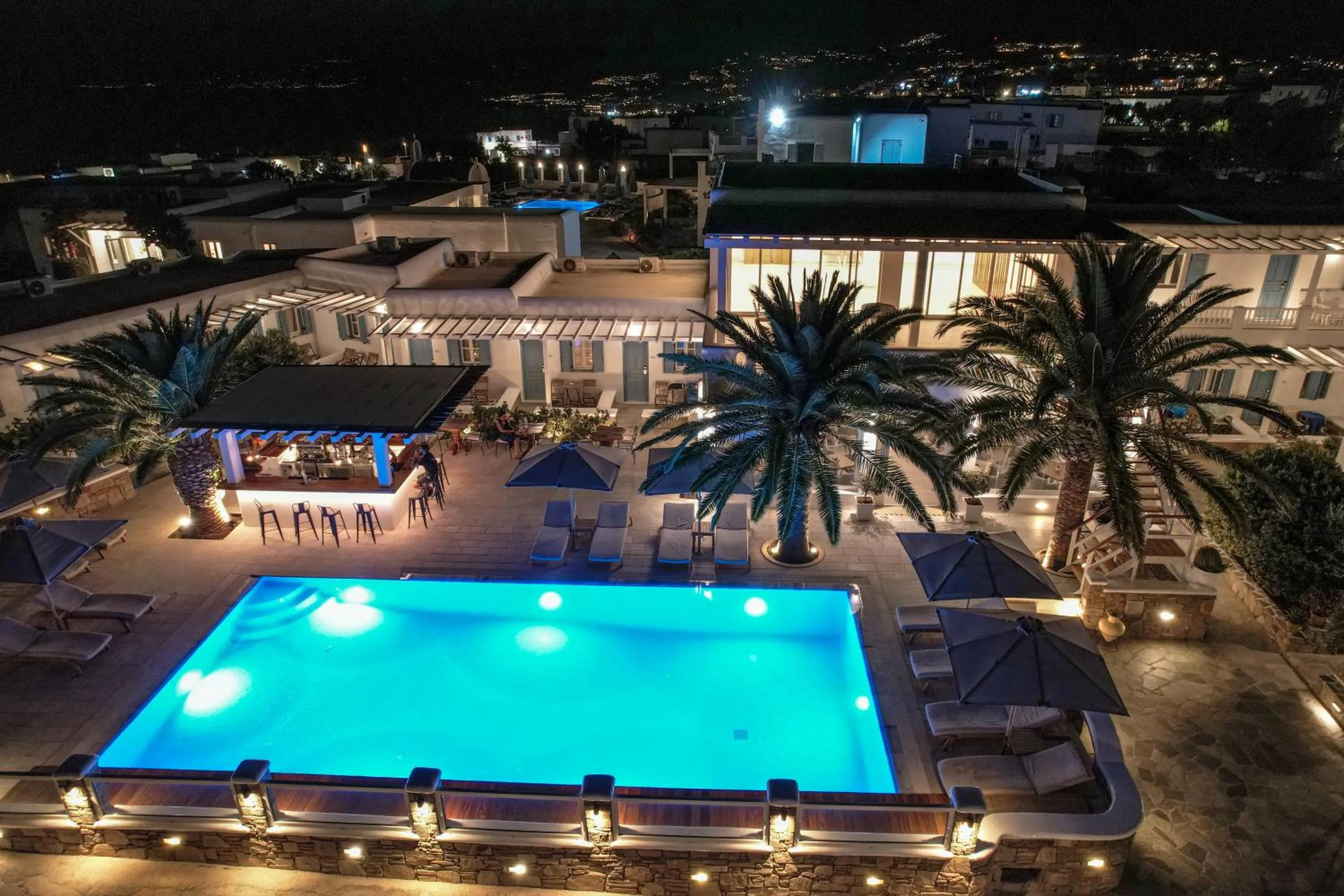 Swimming pool in Petinaros Hotel