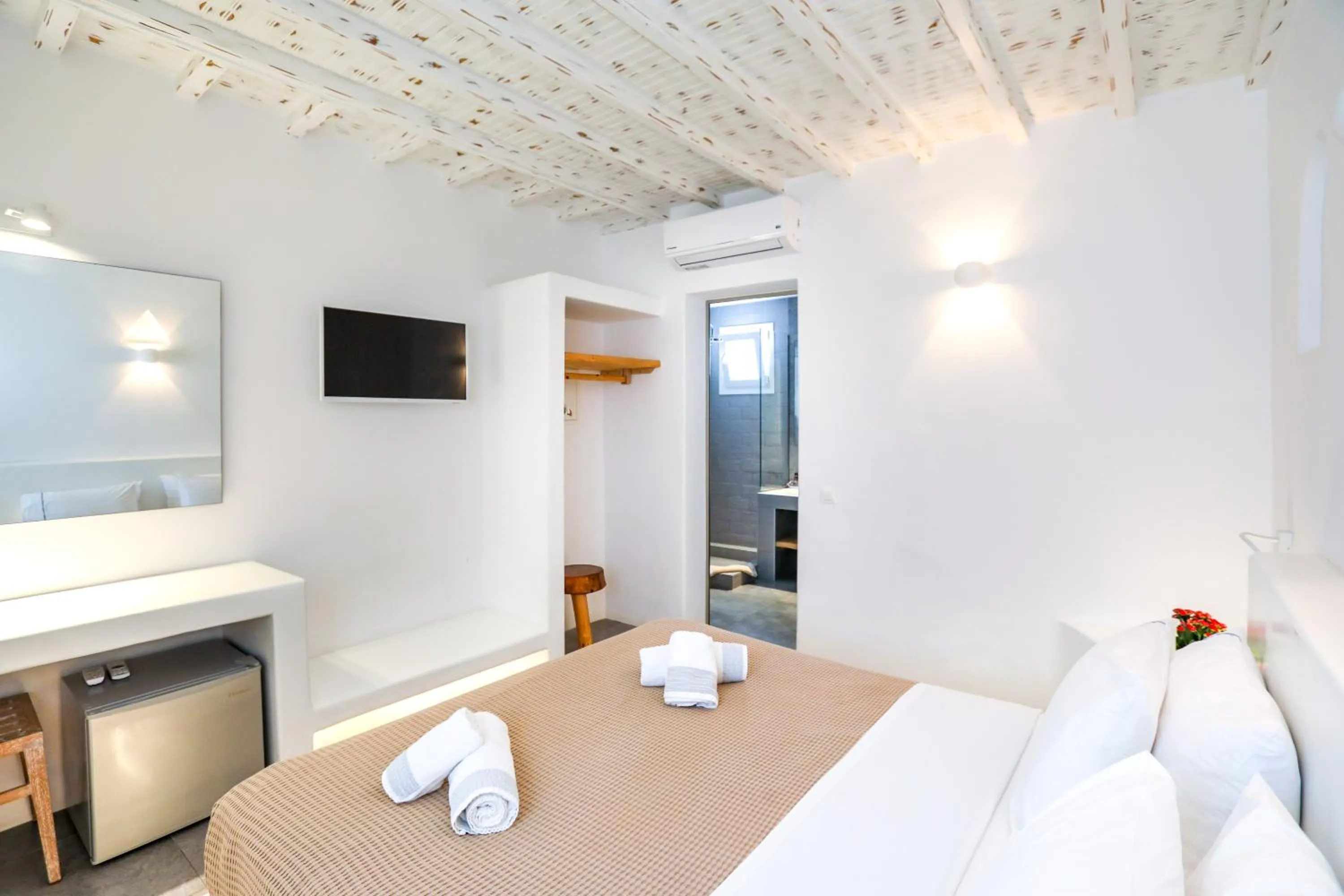 Bed in Petinaros Hotel