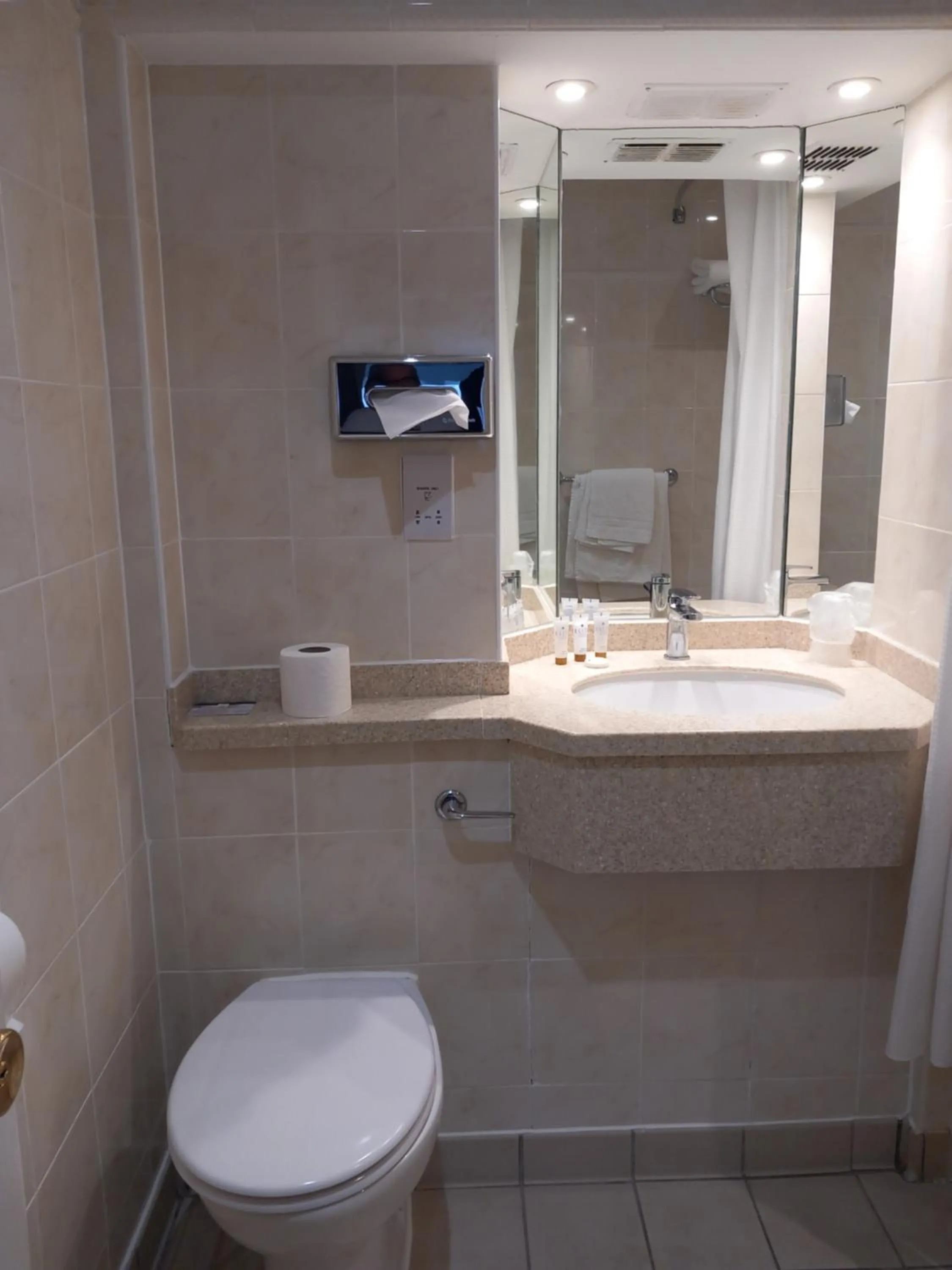 Bathroom in Grand Hotel Gosforth Park