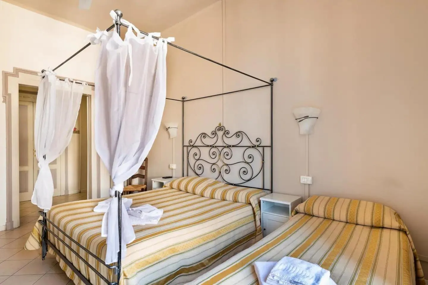 Bed in Stop & Sleep Bergamo