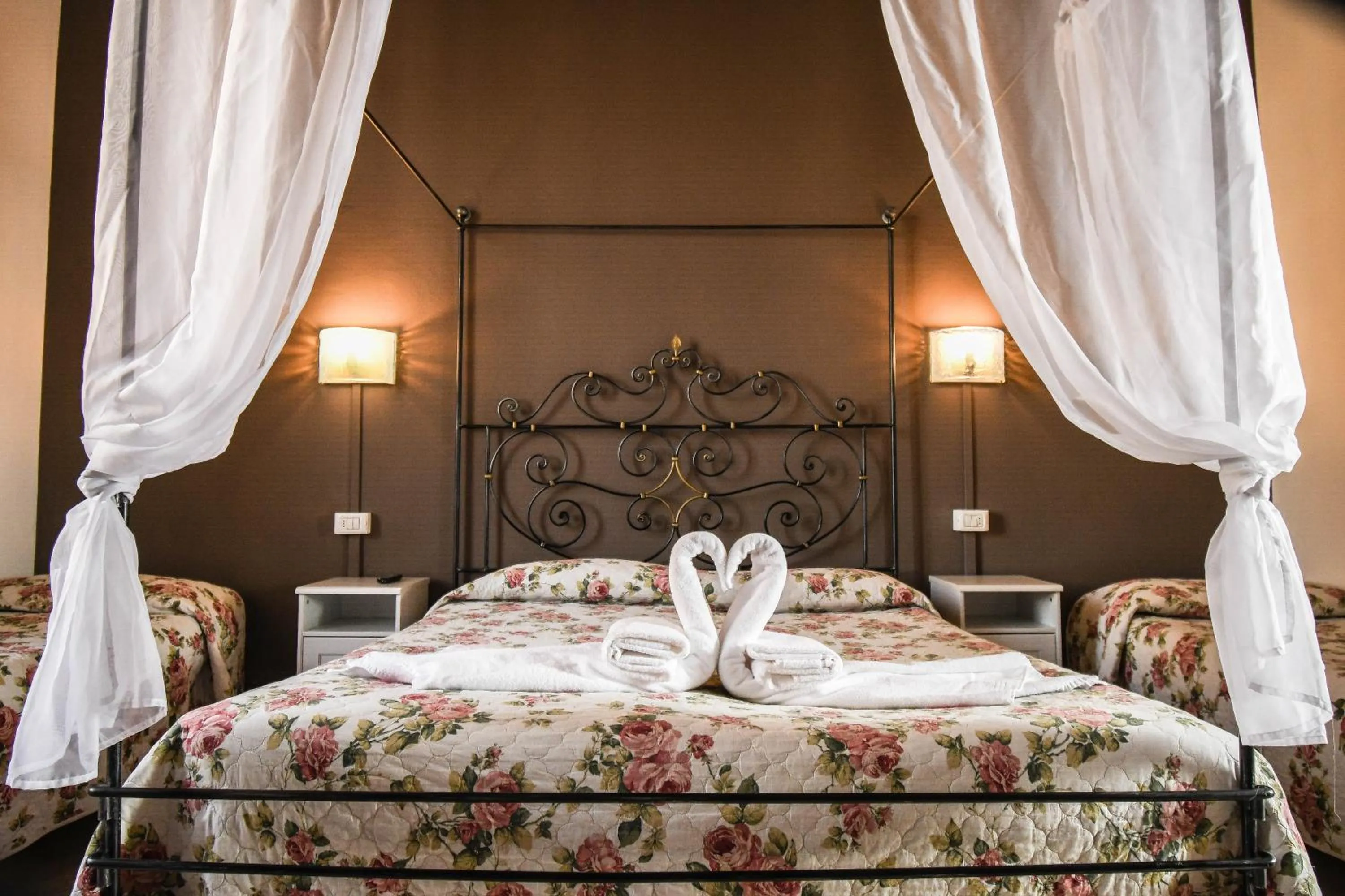 Bedroom, Bed in Stop & Sleep Bergamo