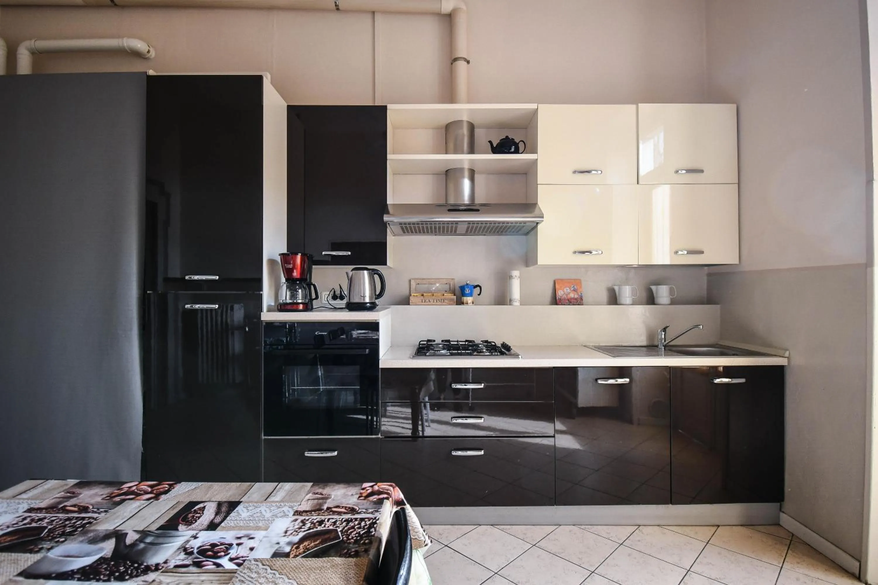 Kitchen or kitchenette in Stop & Sleep Bergamo