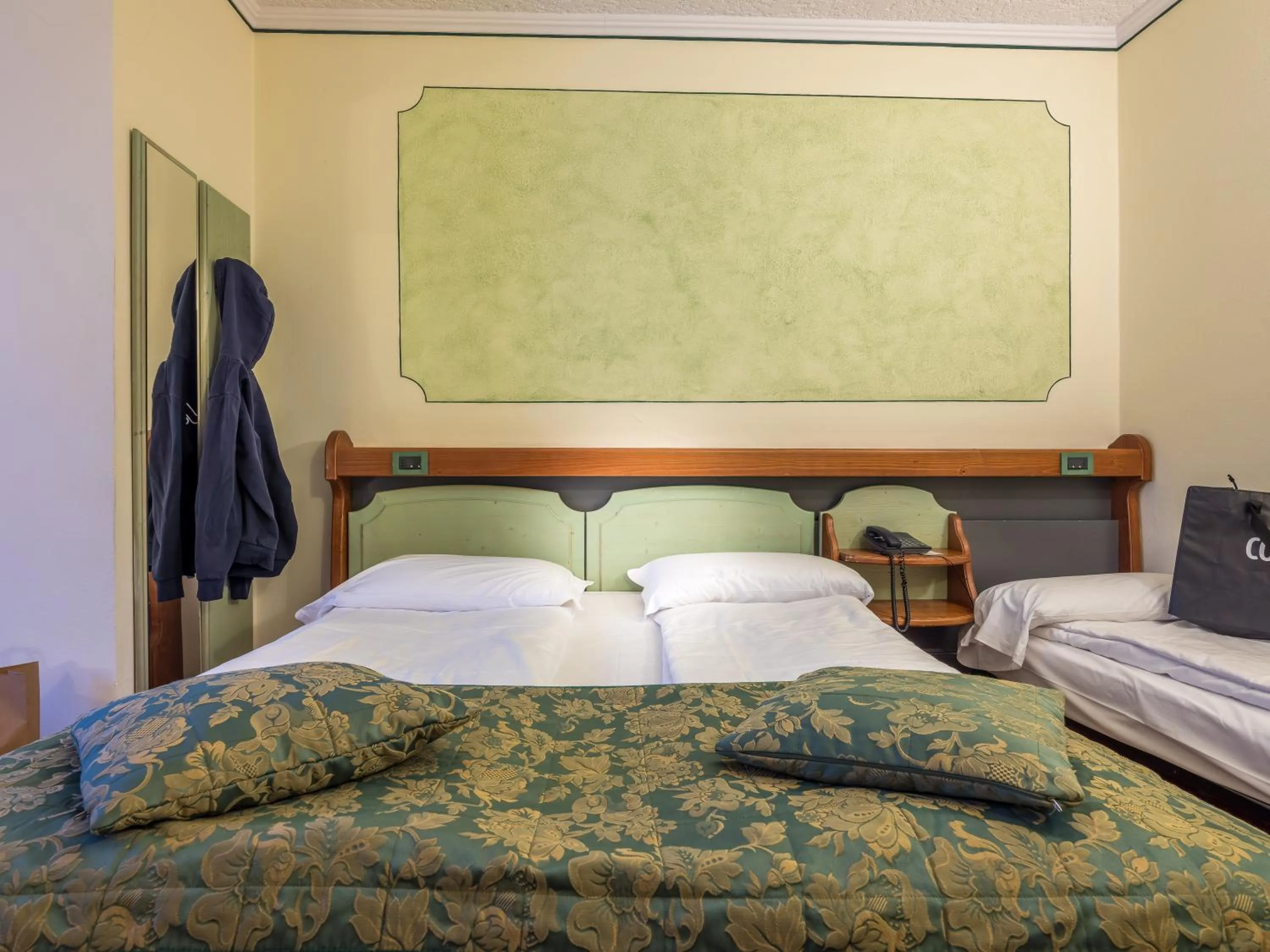 Bed in Albergo Dimaro Wellness Hotel