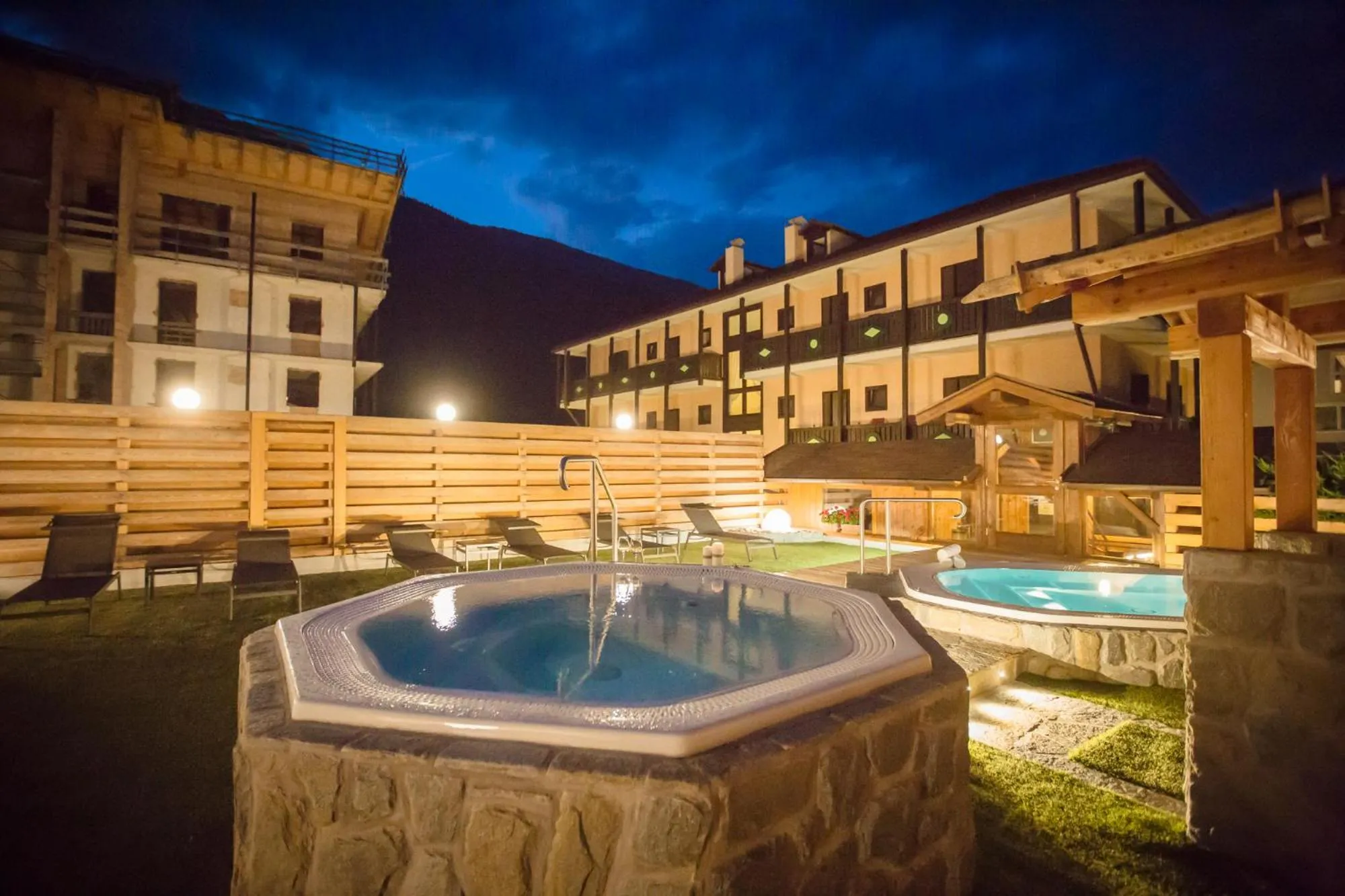 Garden in Albergo Dimaro Wellness Hotel