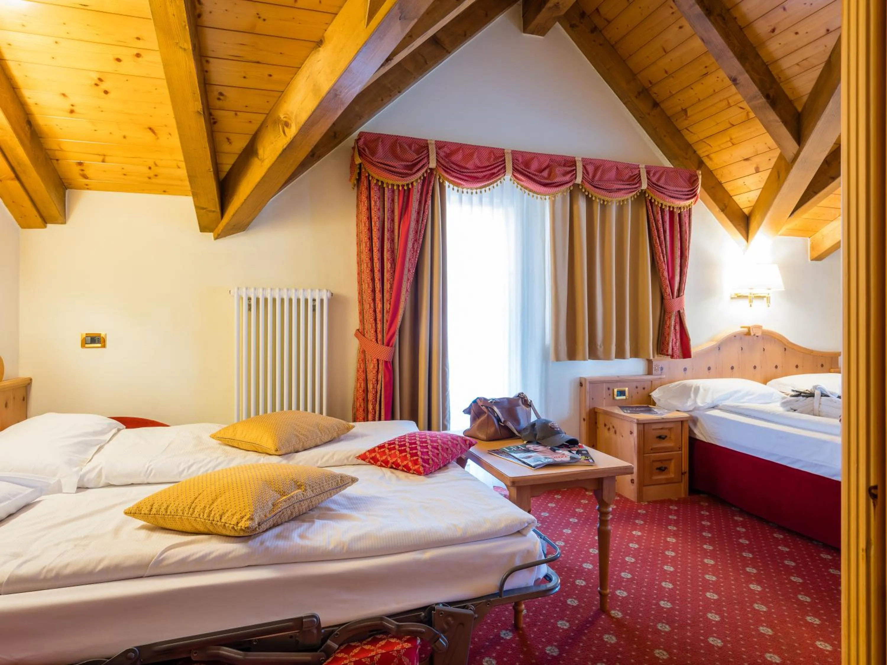 Bed in Albergo Dimaro Wellness Hotel