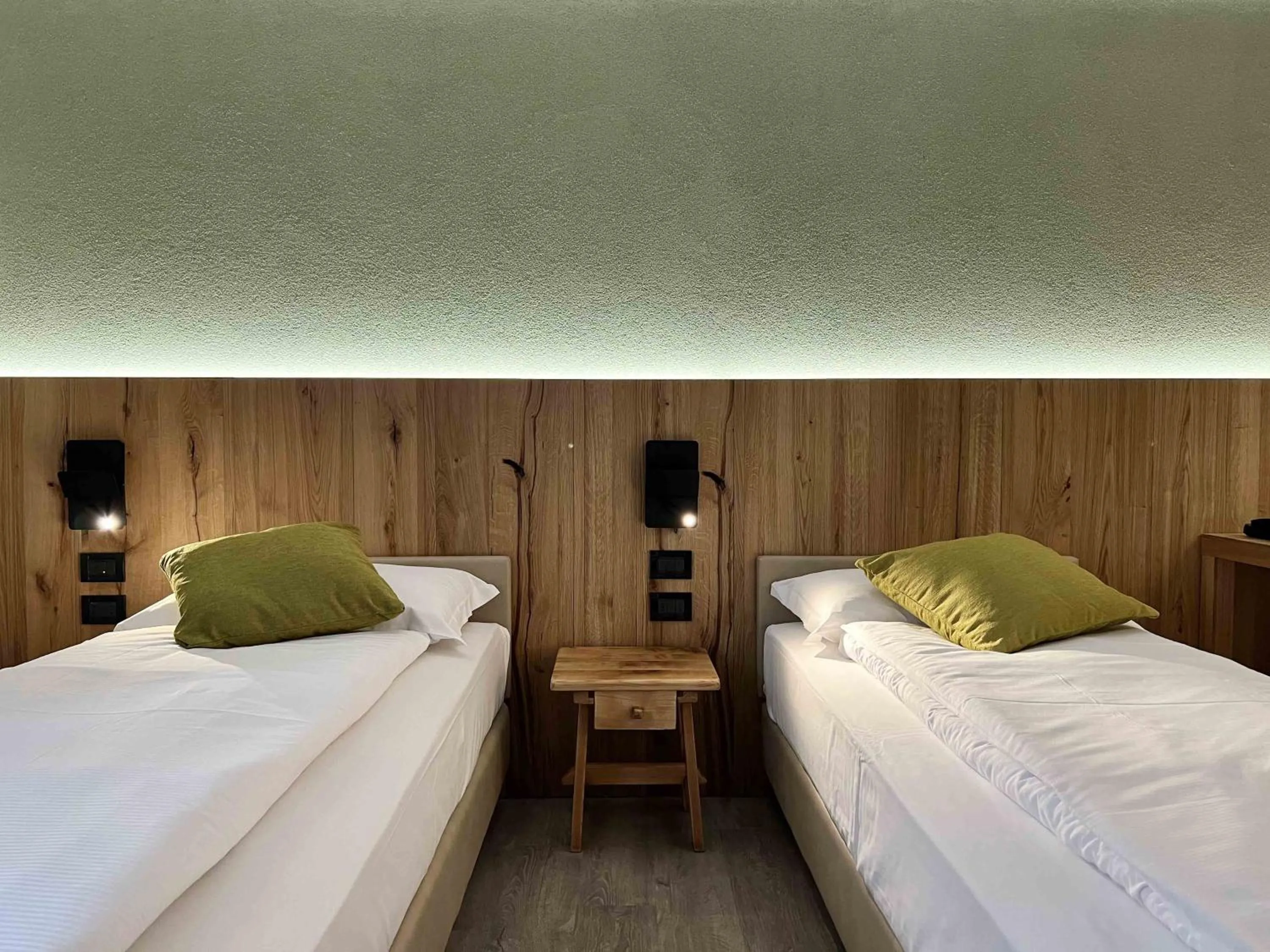 Bedroom, Bed in Albergo Dimaro Wellness Hotel