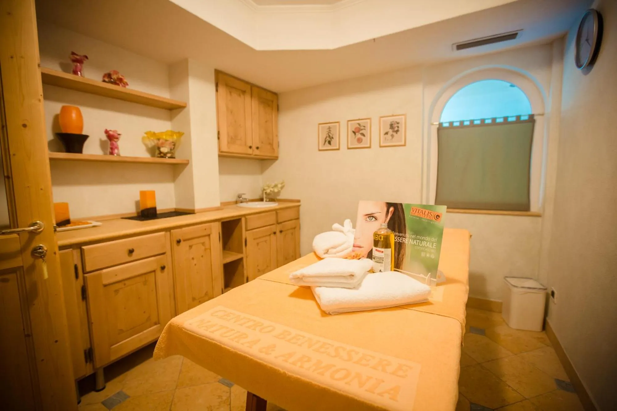 Massage in Albergo Dimaro Wellness Hotel