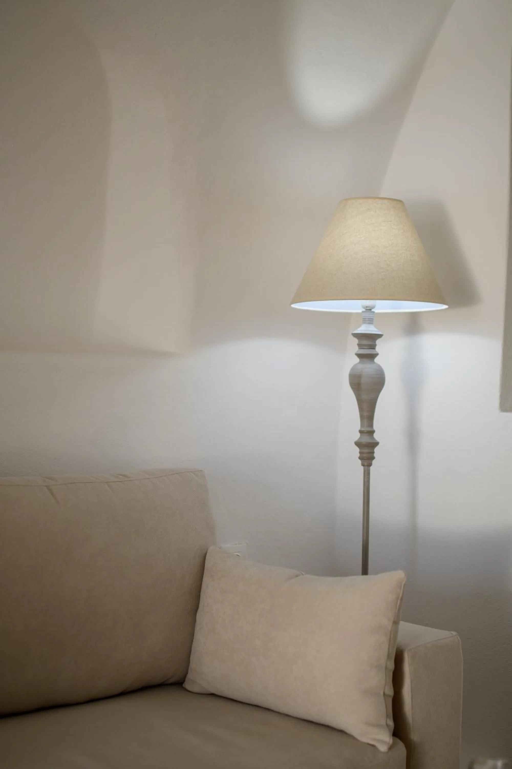 Text overlay in Strogili