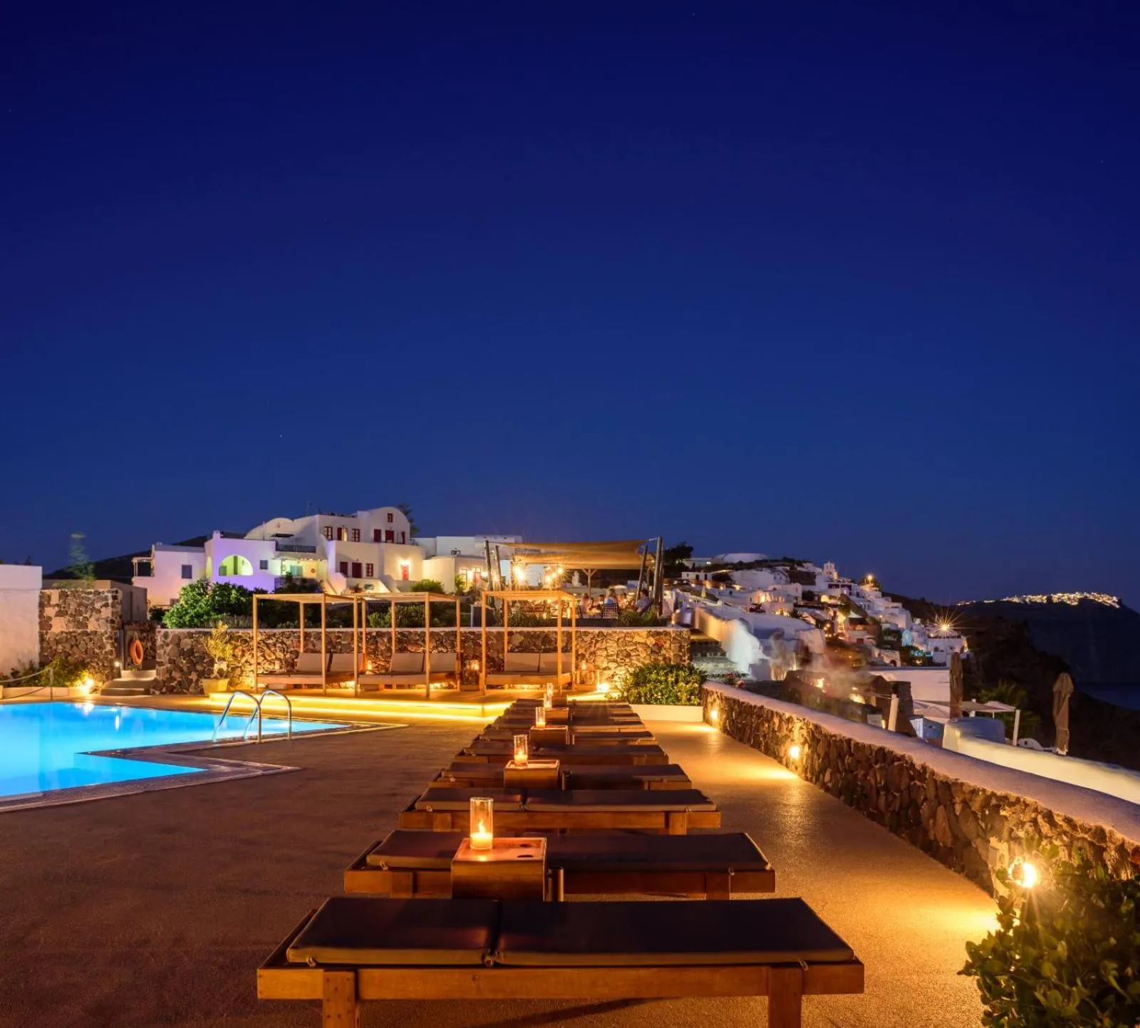 Swimming pool in Strogili