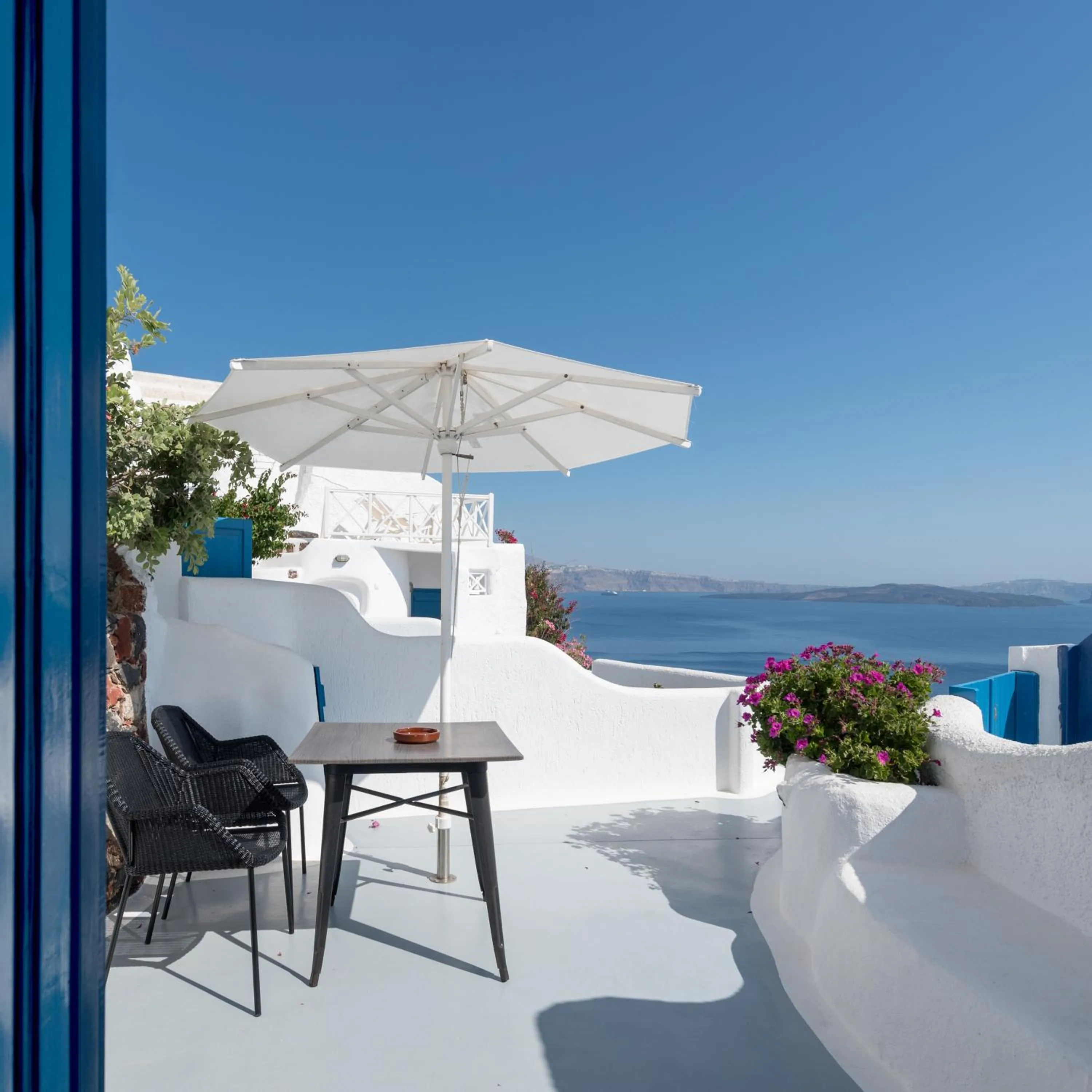 Property building in Strogili