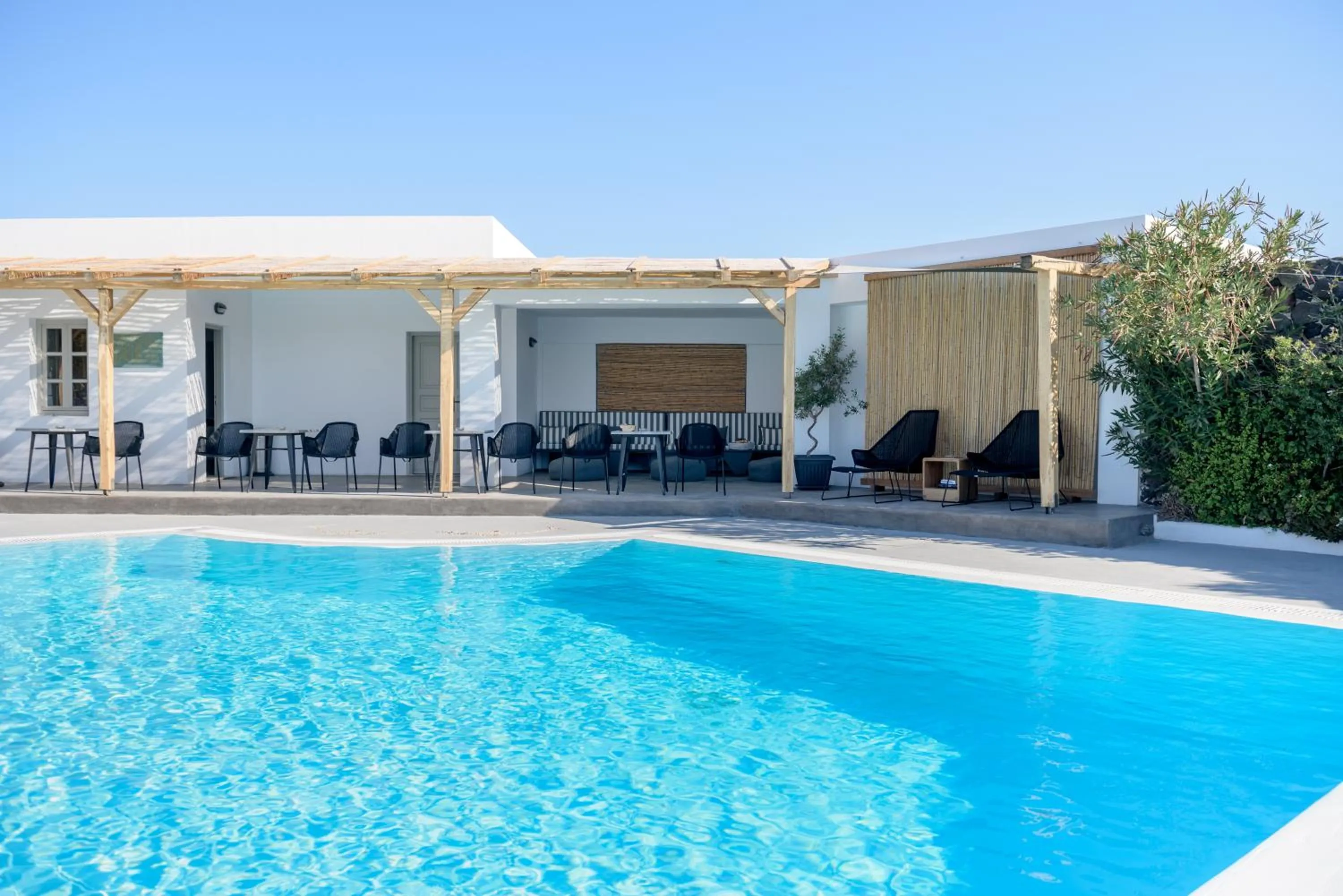 Swimming pool in Strogili