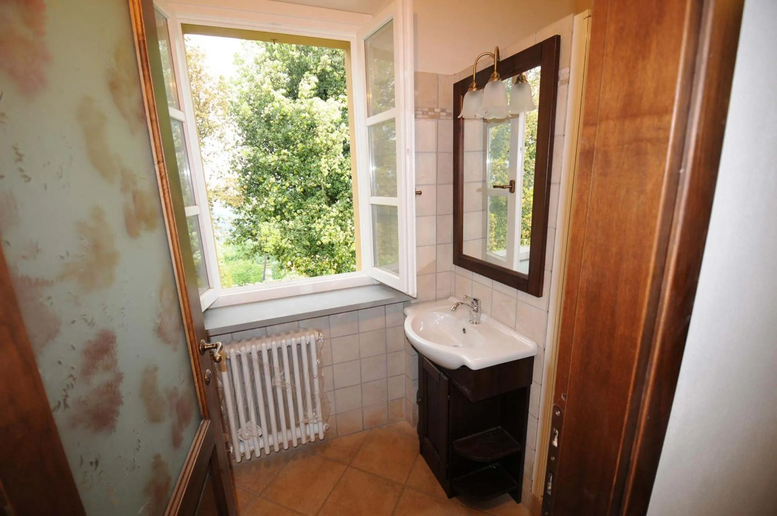 Bathroom in Relais Villa Sensano
