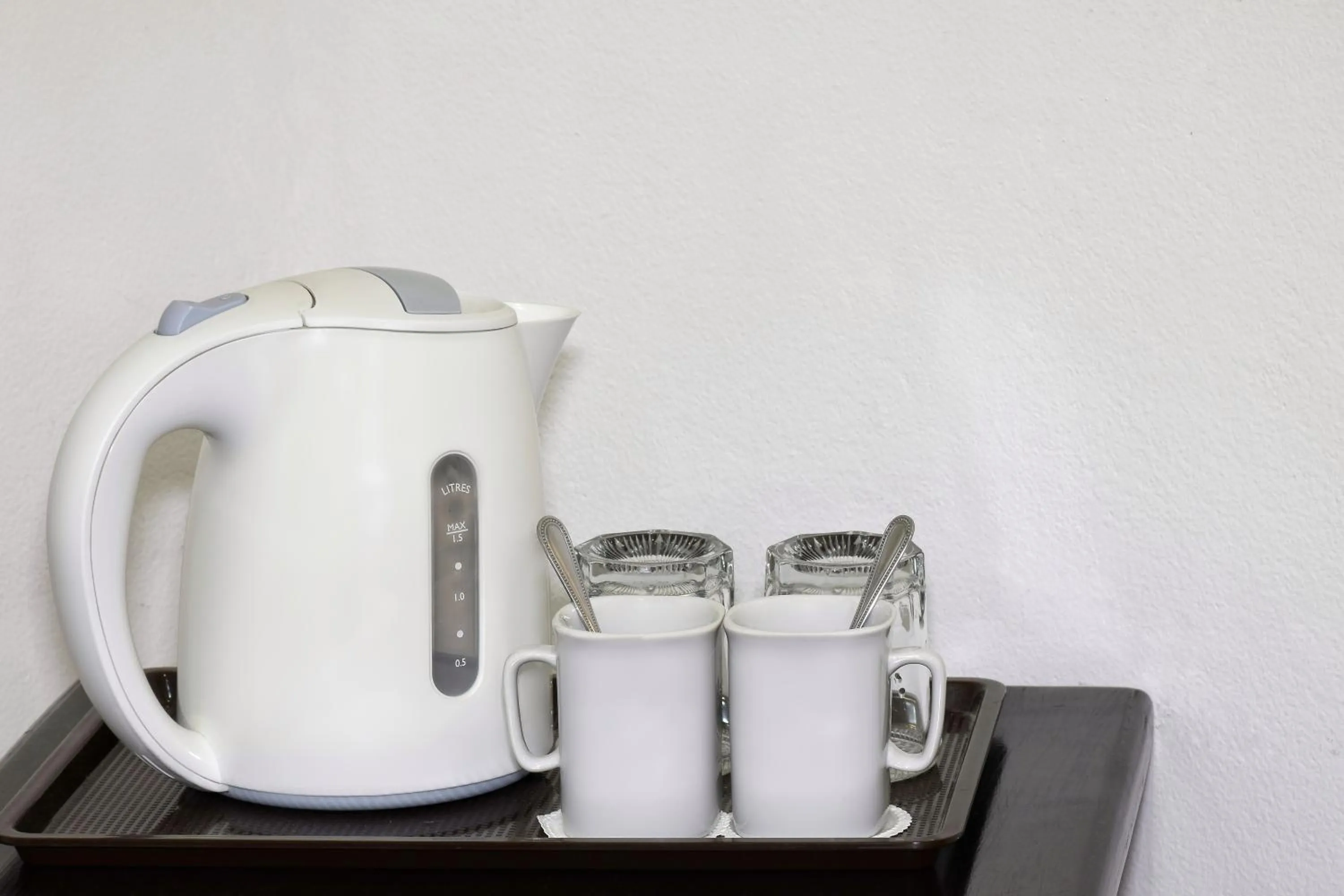 Coffee/tea facilities in Hotel Forest Hills