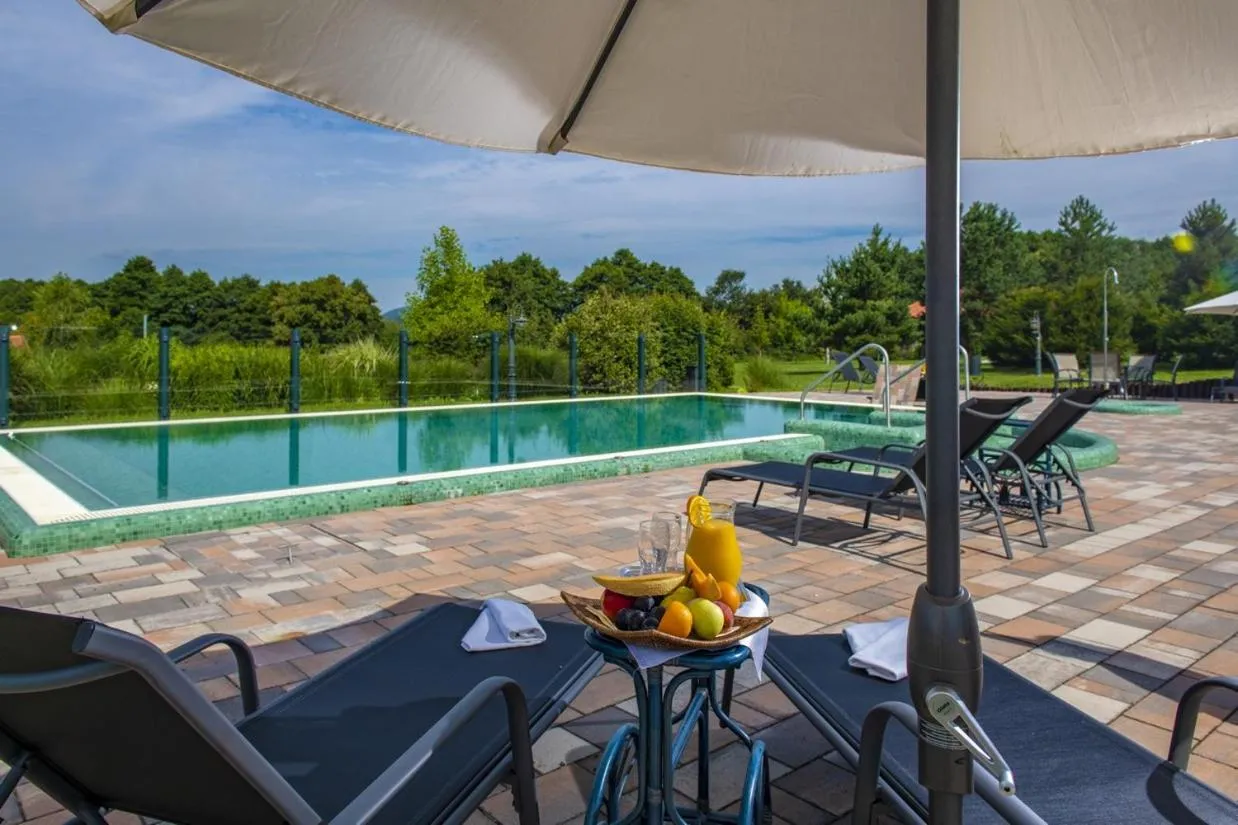 Open Air Bath in Hotel Forest Hills